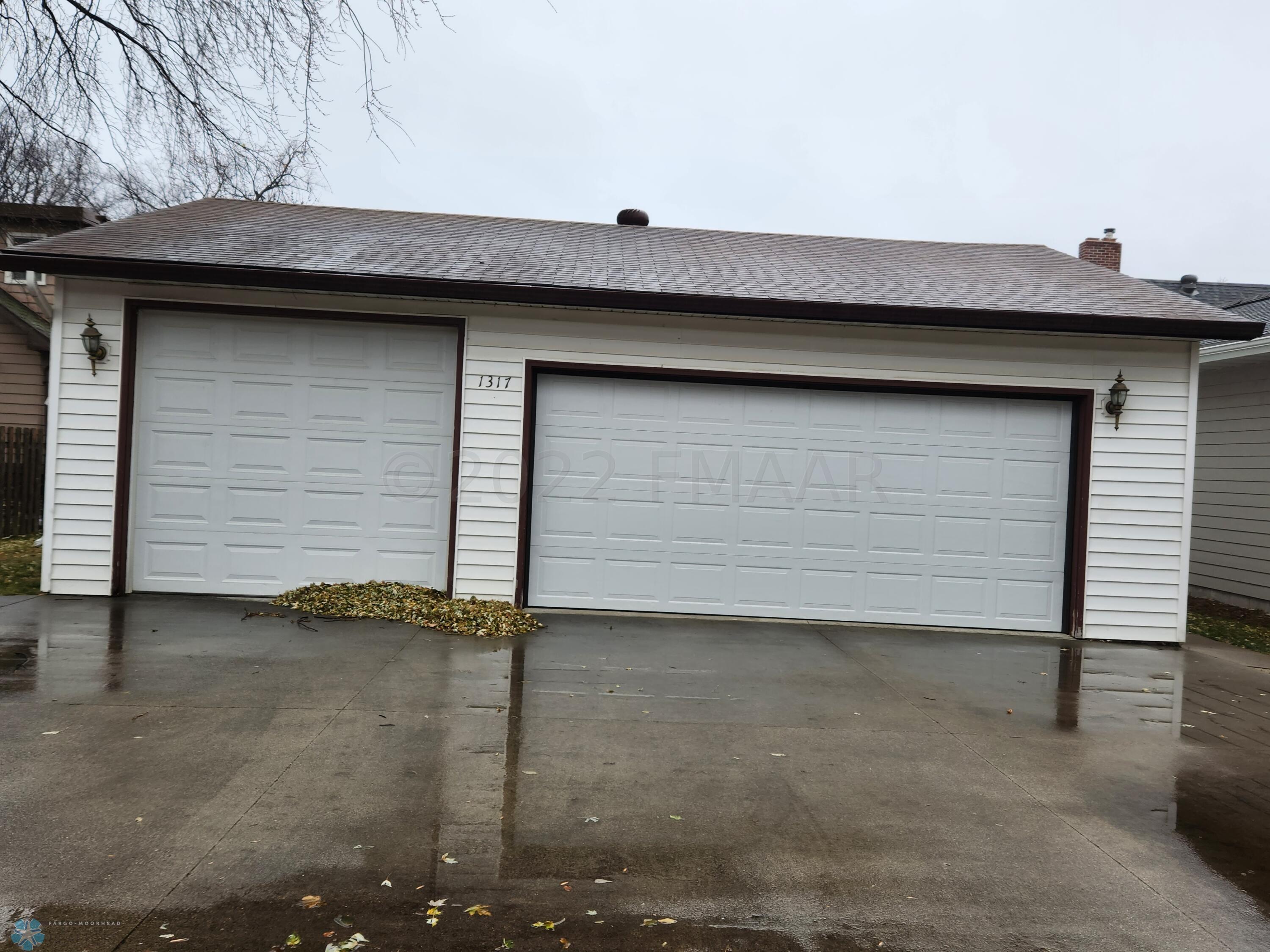 3 Stall Garage