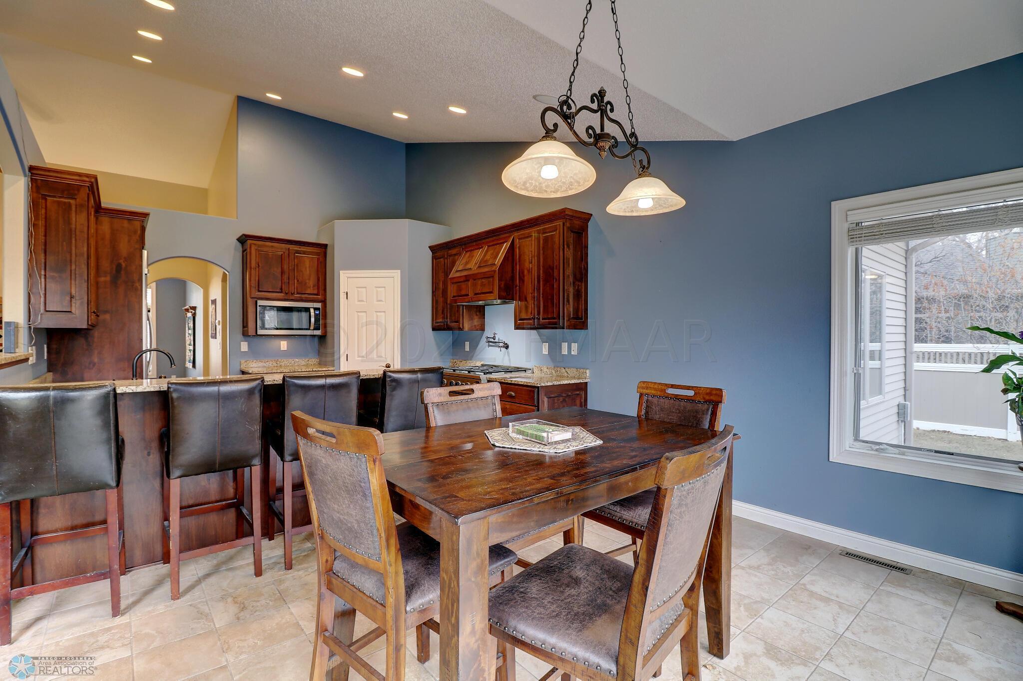 Dining Area1_2