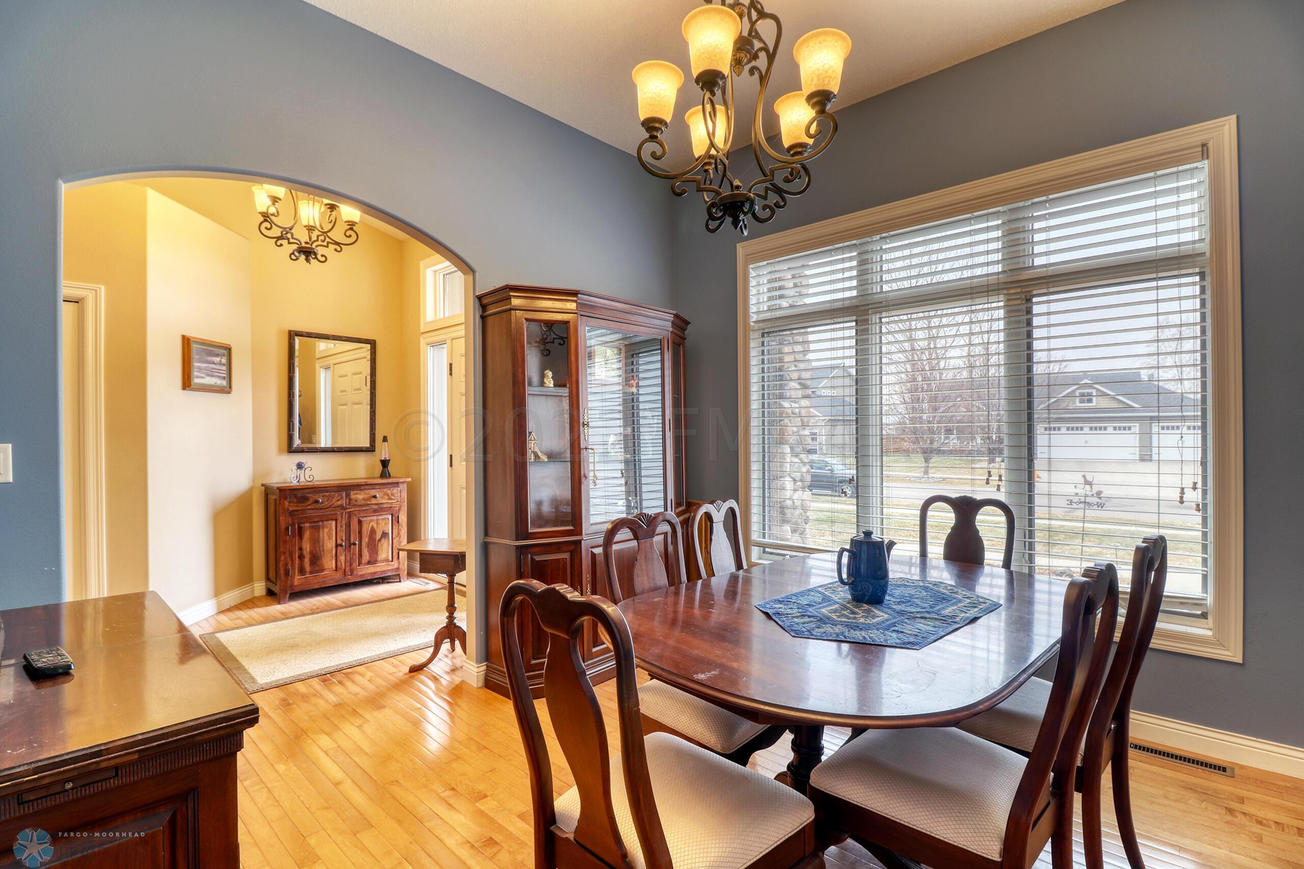 Formal Dining Area1_2