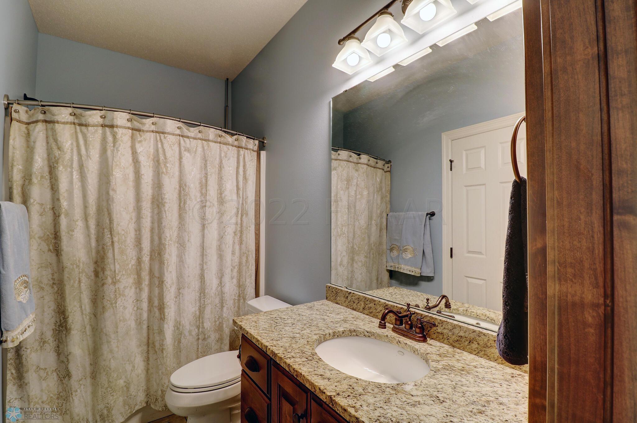 Bathroom1_1