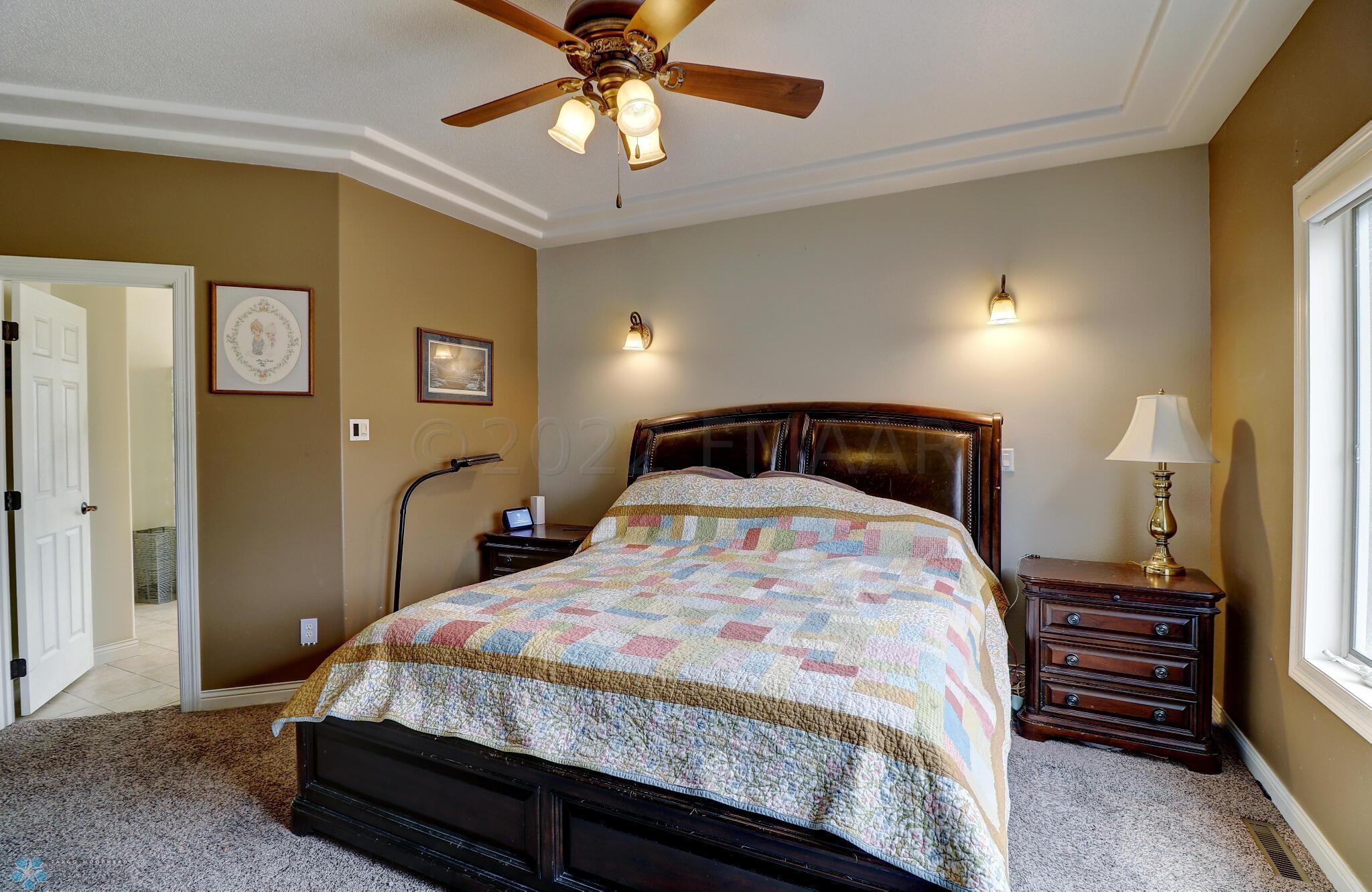 Master Bedroom1_3