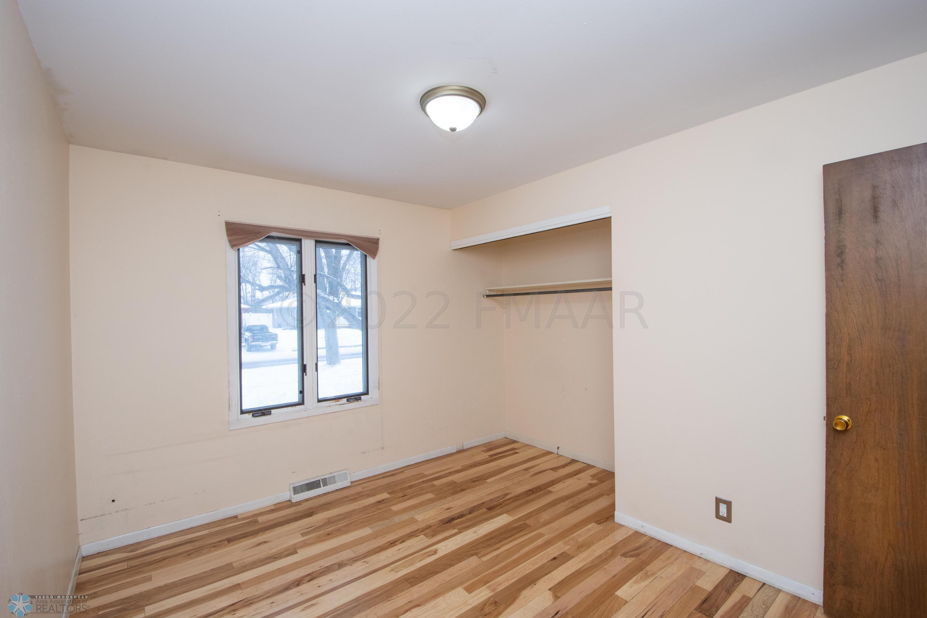 Bedroom 1/washer and dryer hook ups