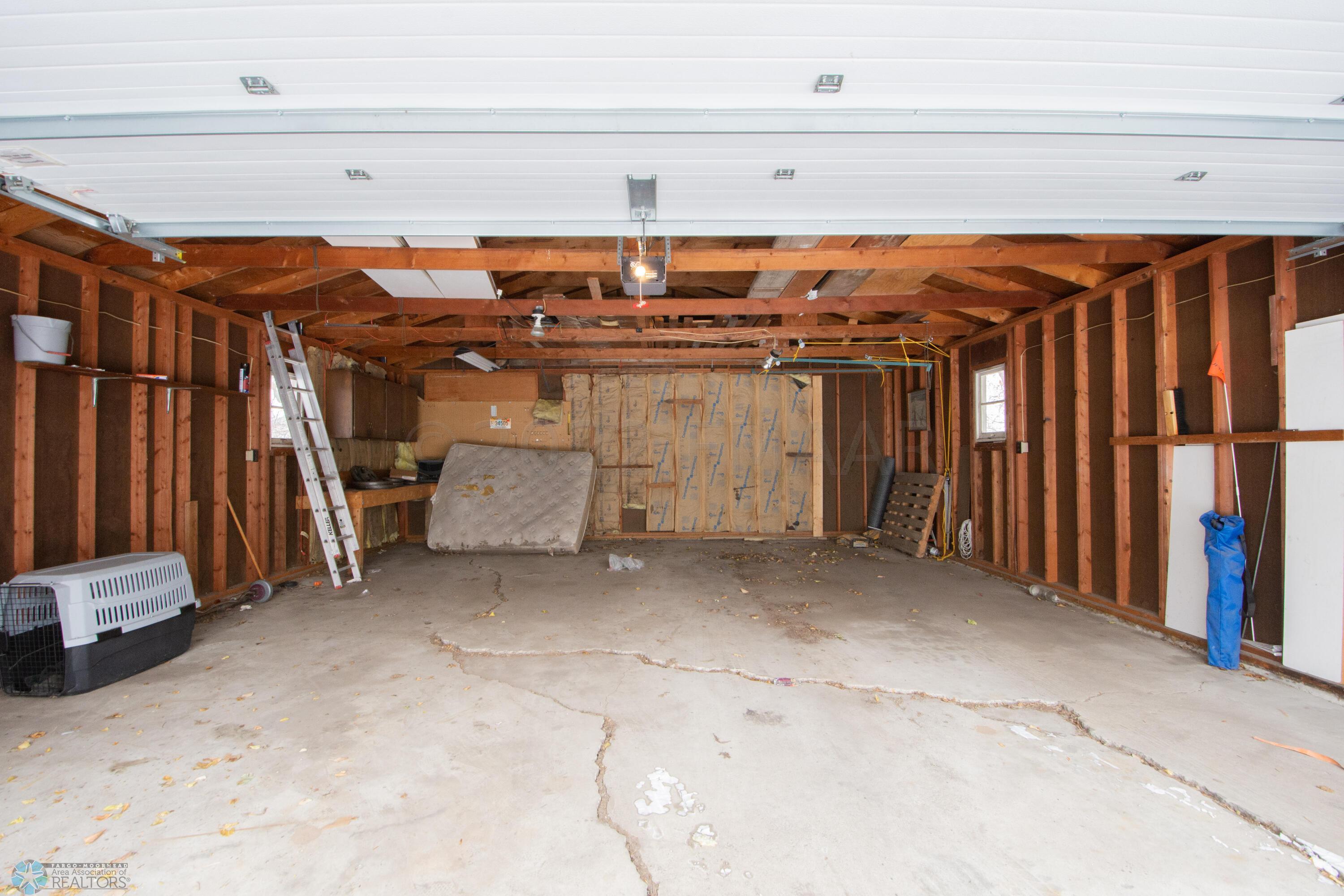 oversized 2 stall garage