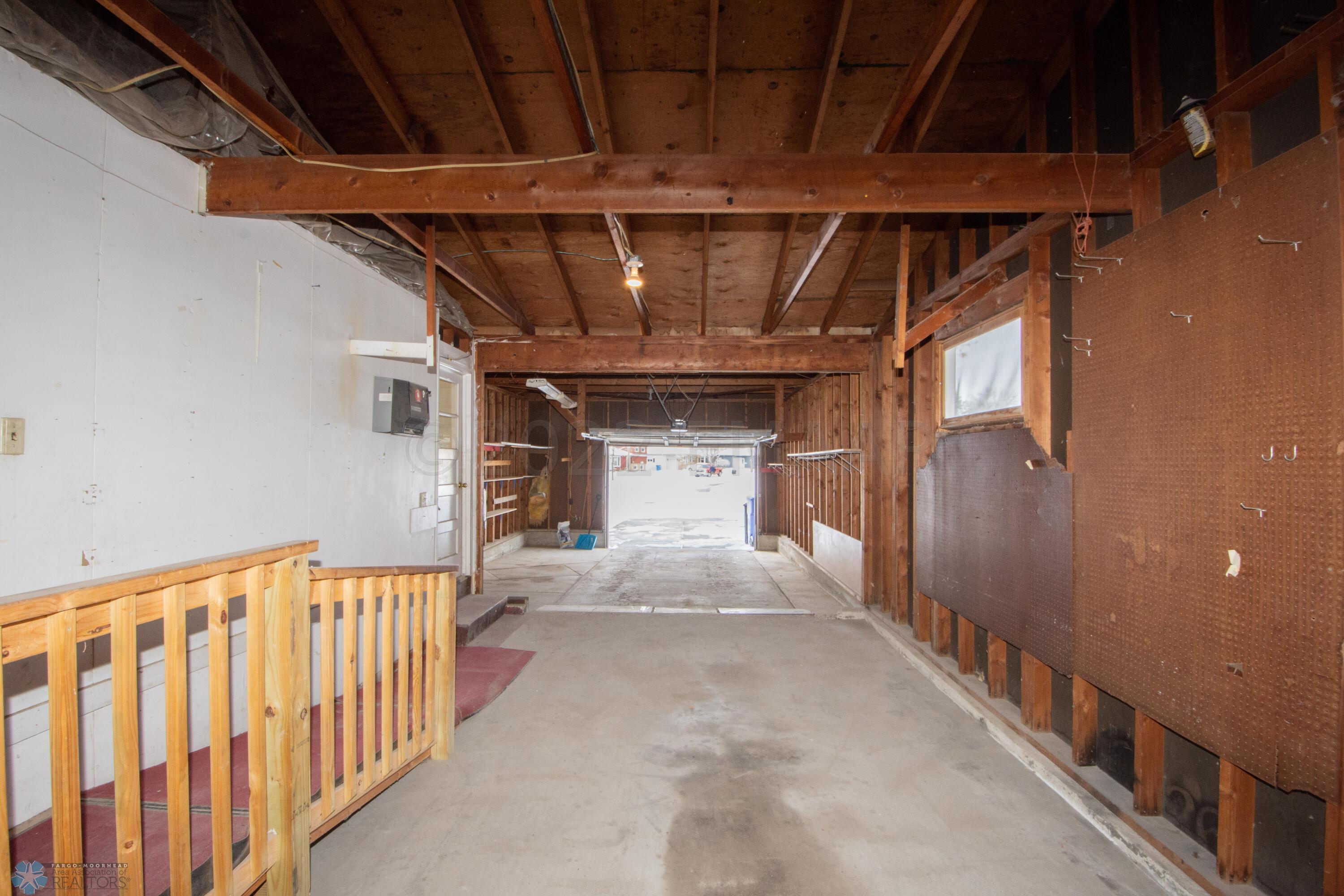 2 Stall Tandem Garage