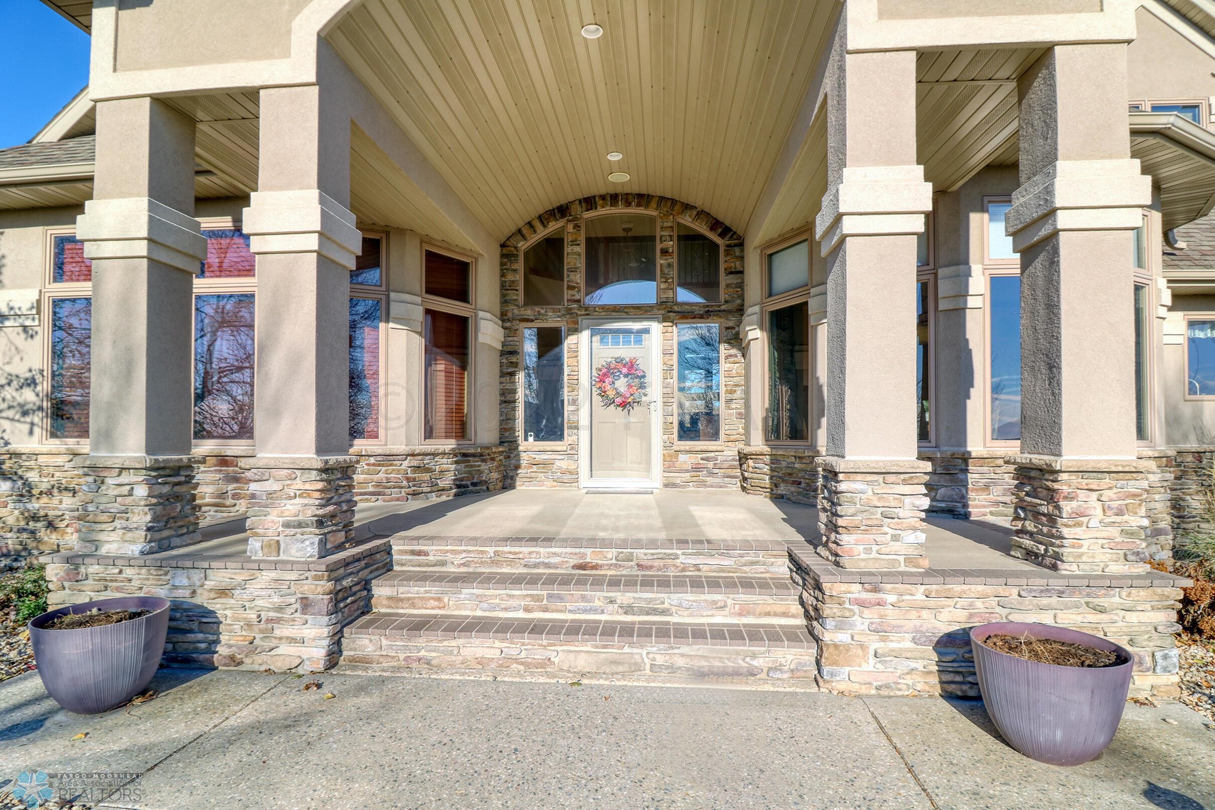 Front1_3
