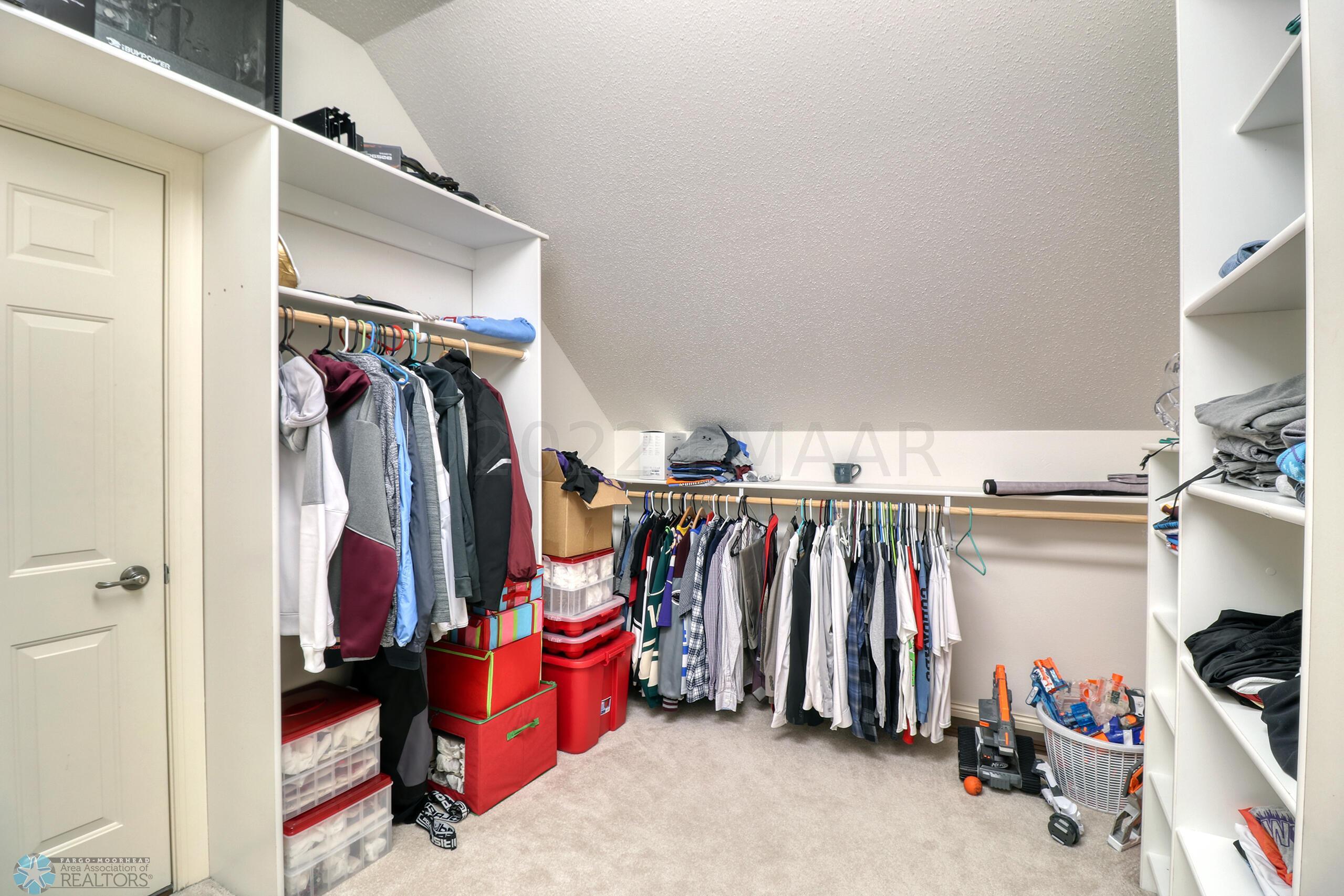 Upstairs Bedroom_Closet