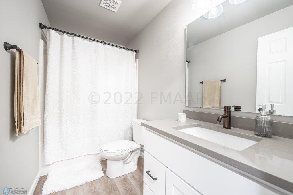 LL Full Bathroom