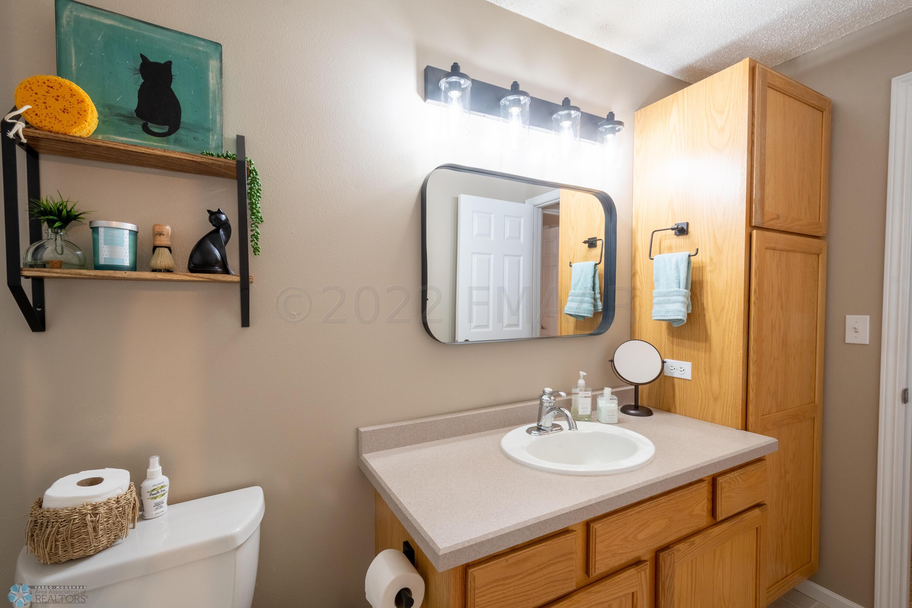 Hollywood Bathroom
