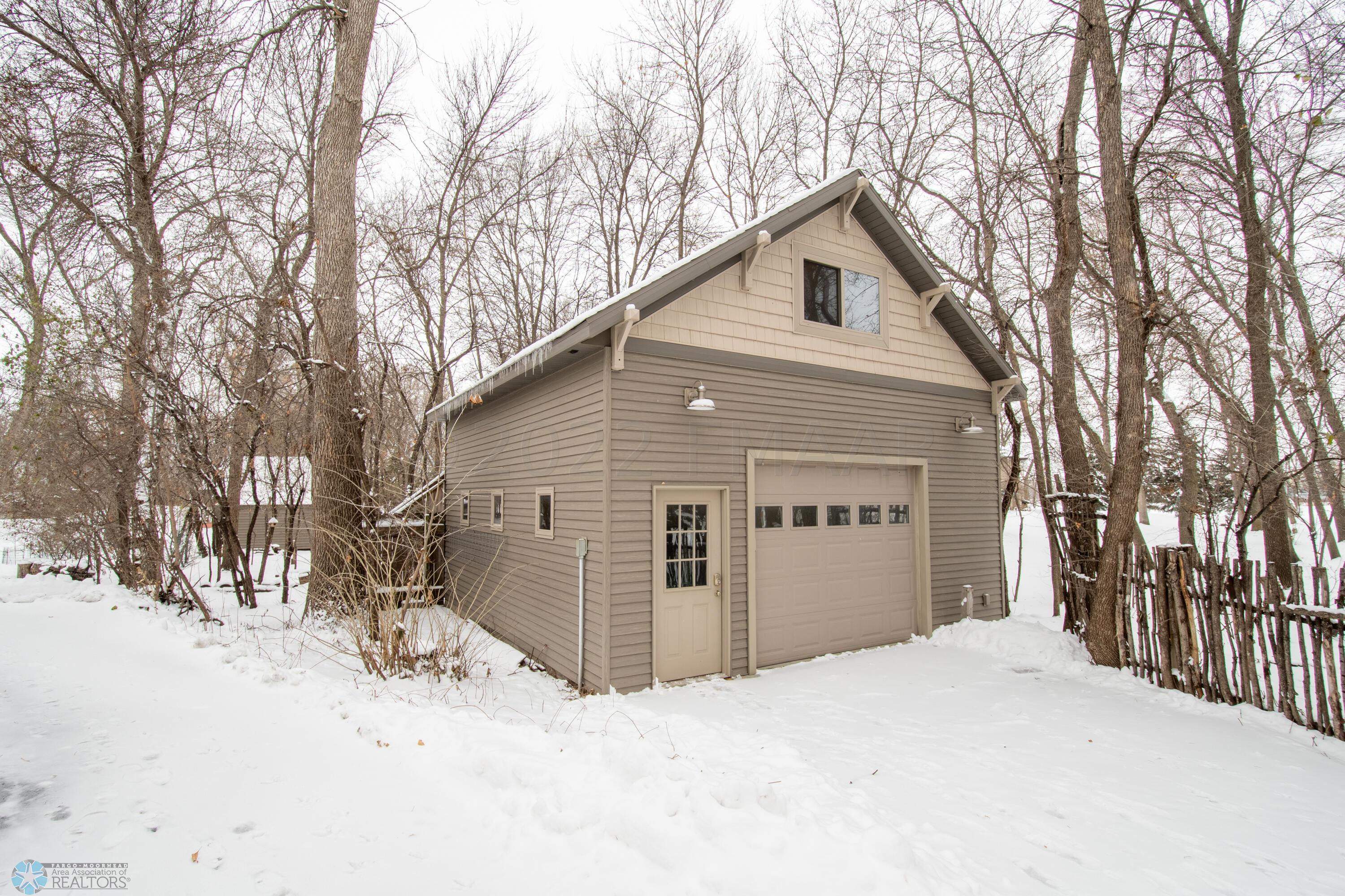 Detached Garage
