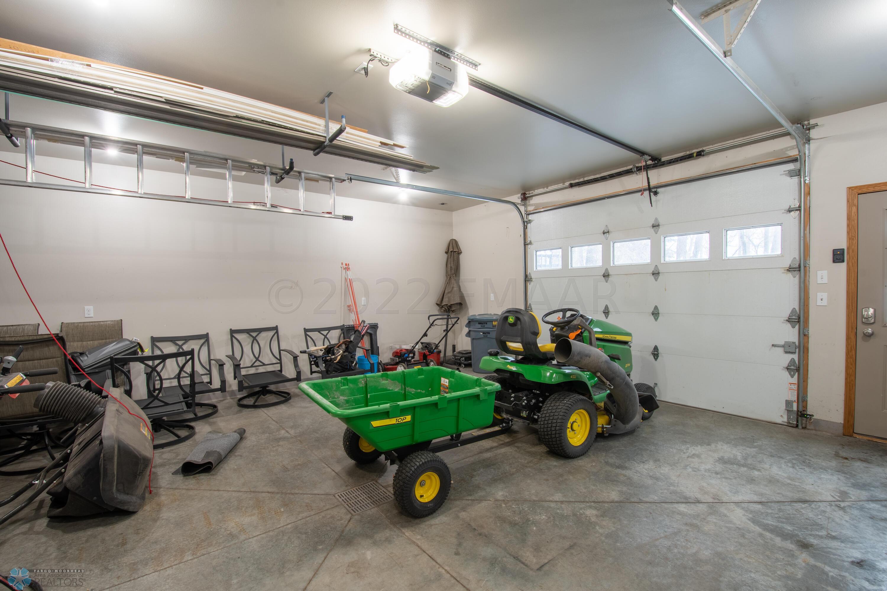 Detached Garage
