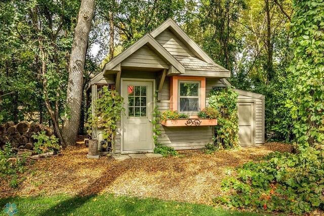 Shed