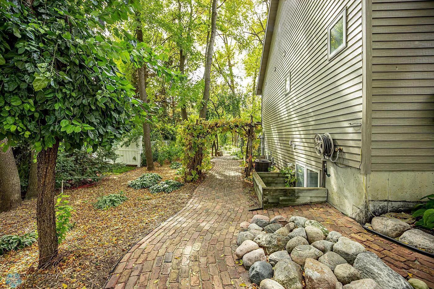East Side Yard