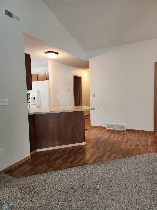 2877 view to kitchen
