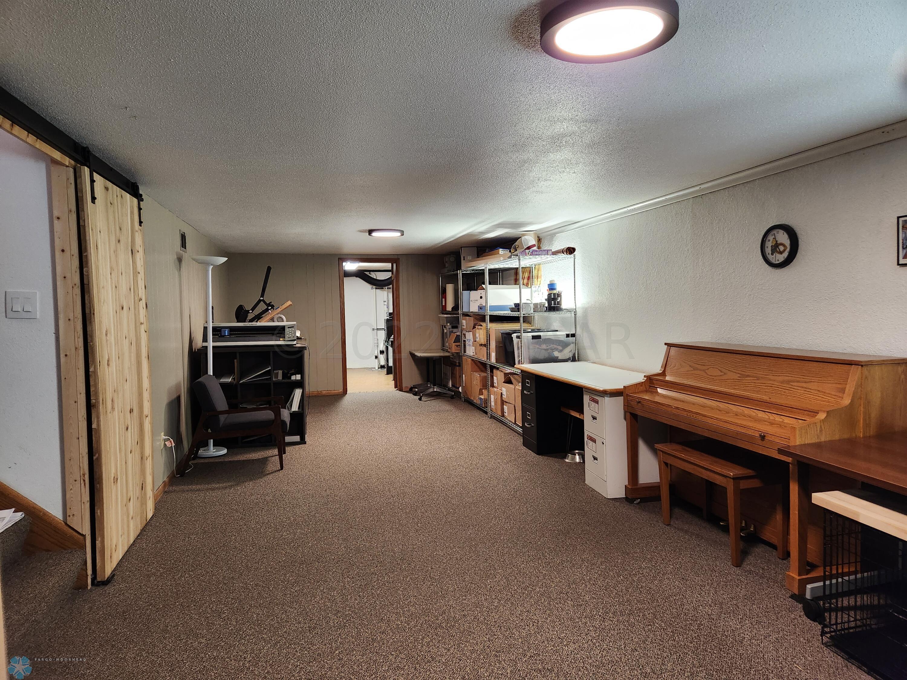 Long Finished Fam. Room