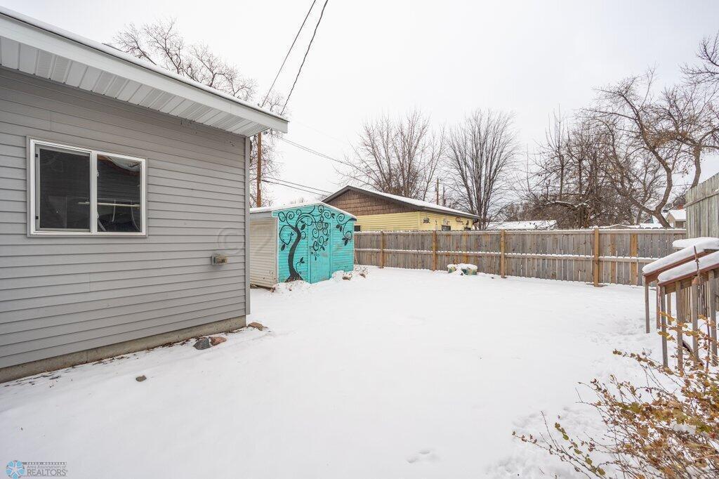 Fullu fenced yard