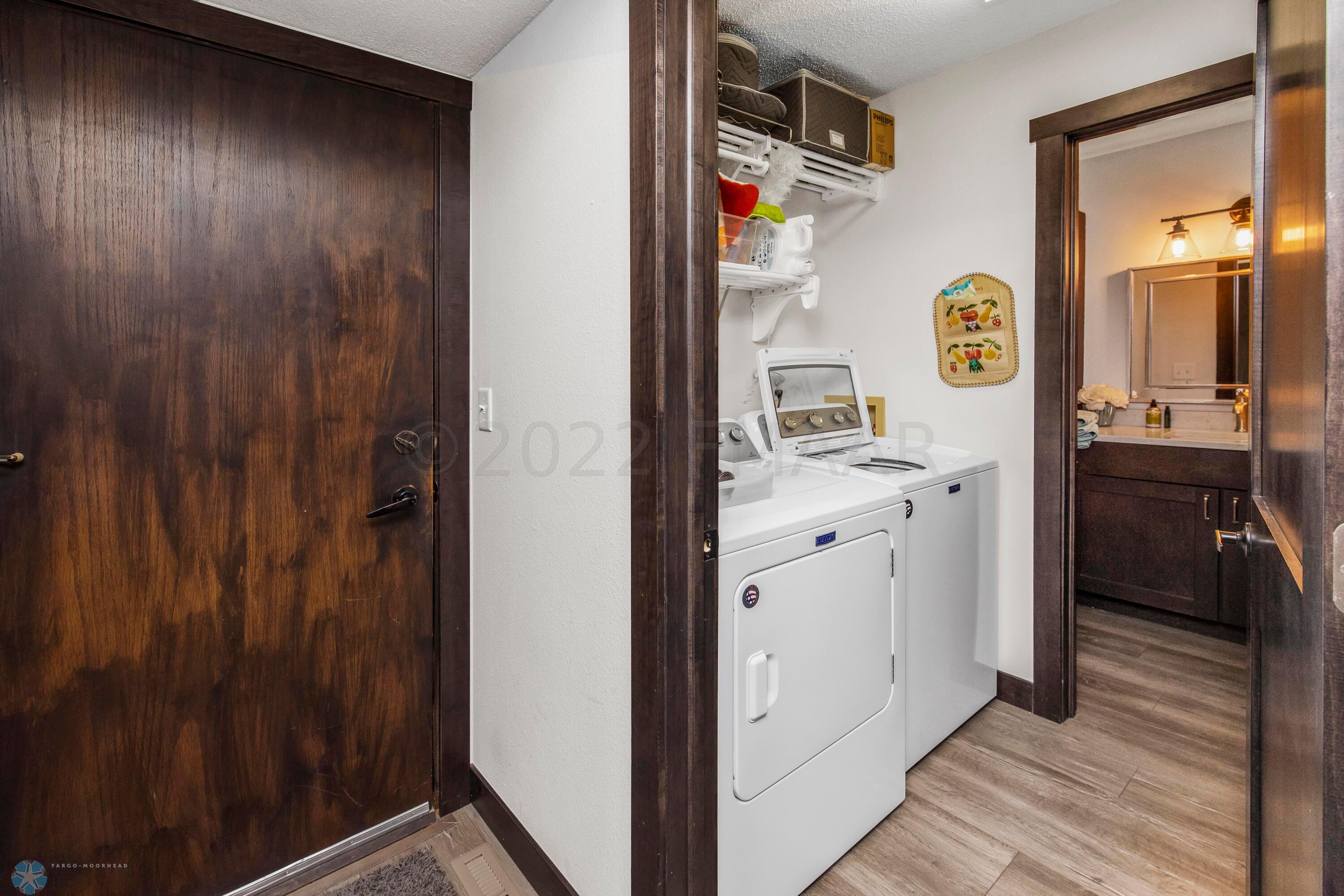 Main floor laundry & 1/2 bath