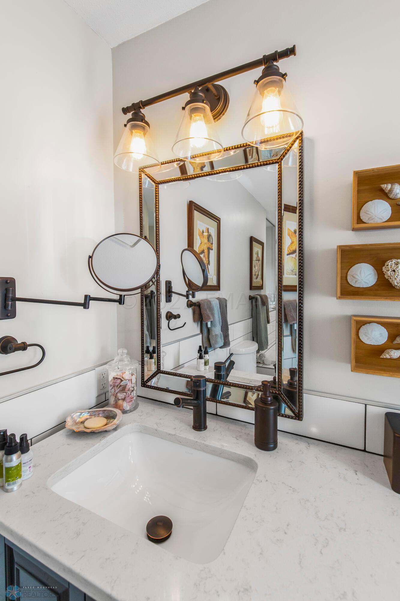 Master vanity