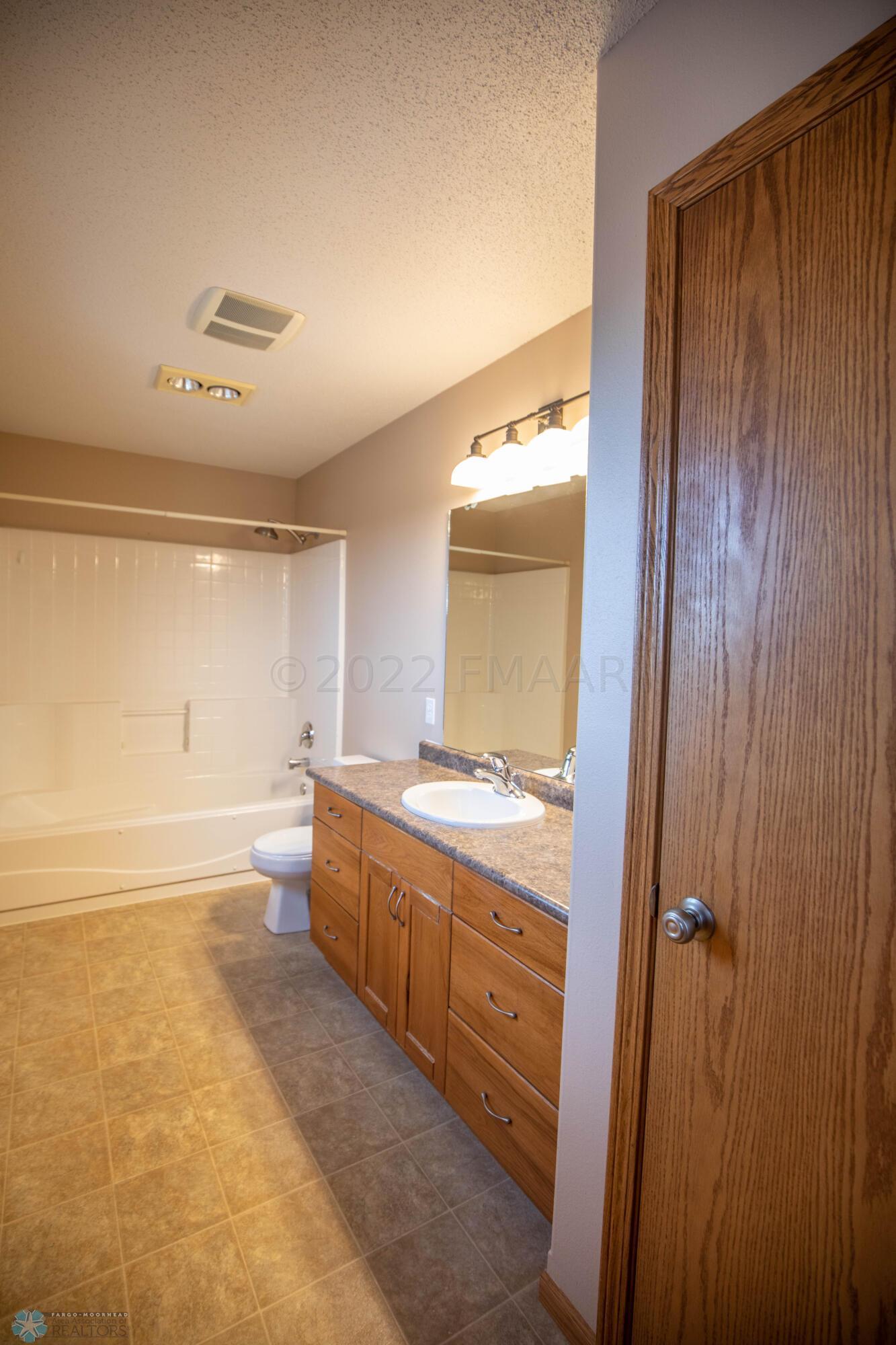 Full En-Suite
