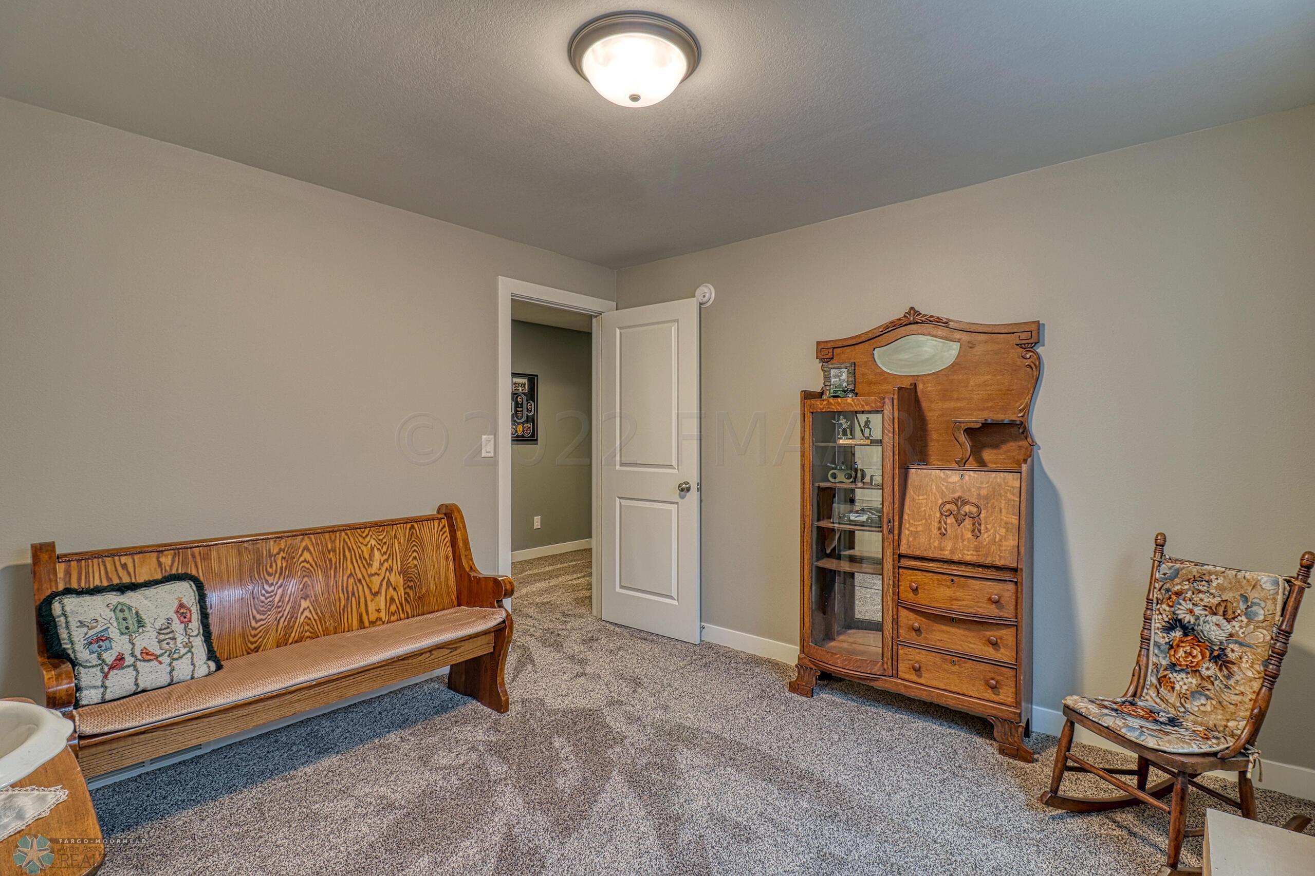 Basement Bedroom2_2