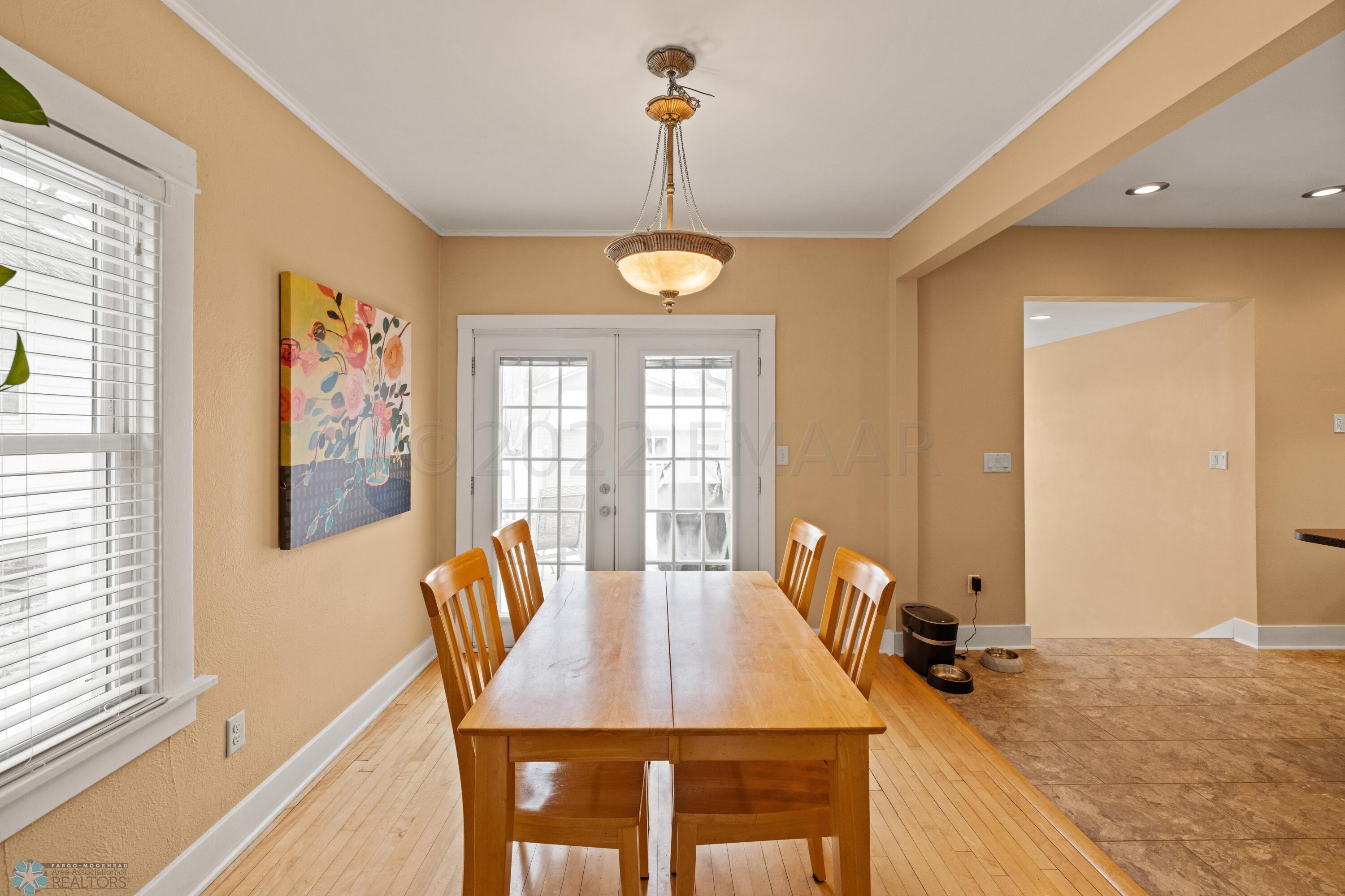 Amdak_458-Elmwood-Ave-S_22