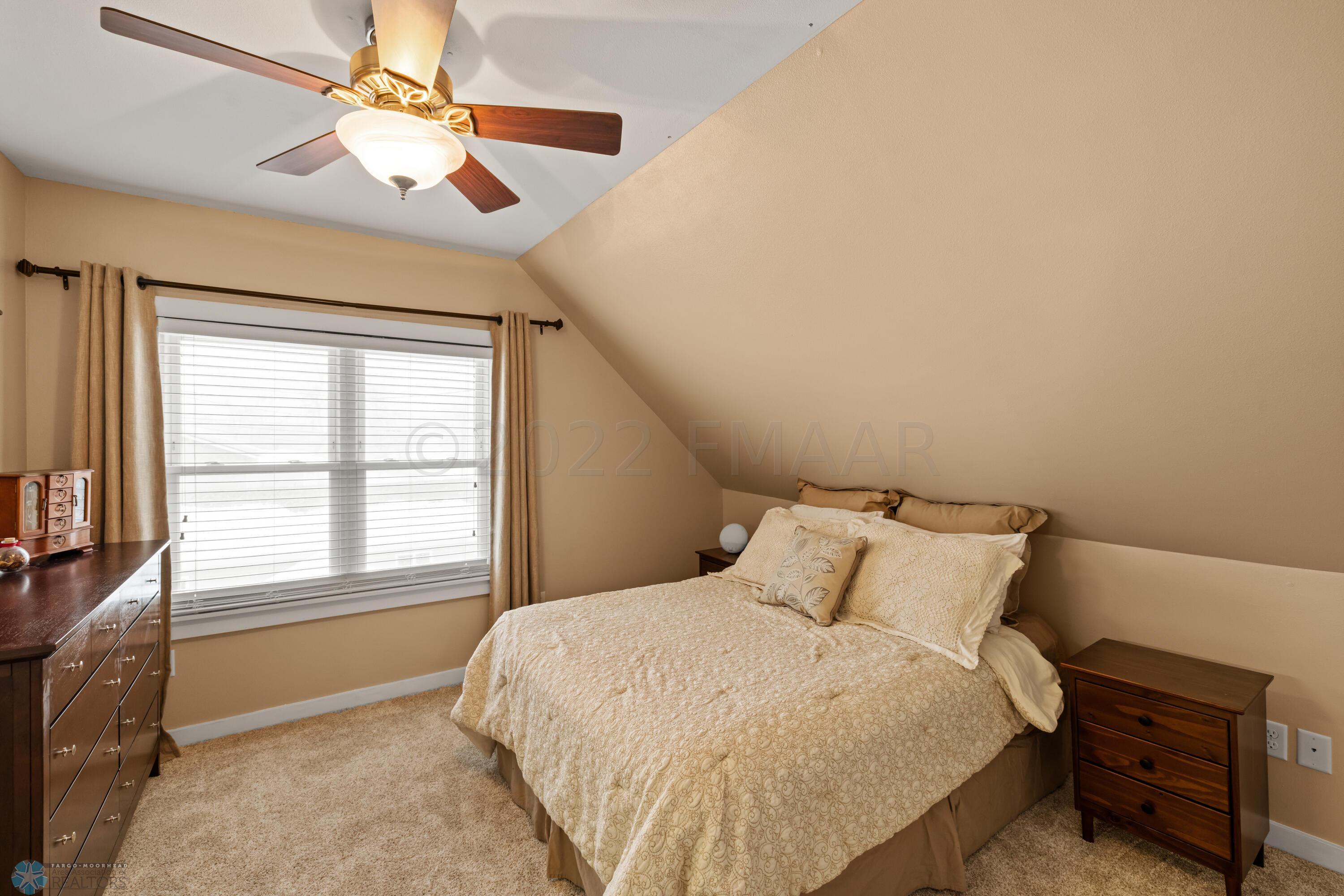 Amdak_458-Elmwood-Ave-S_6