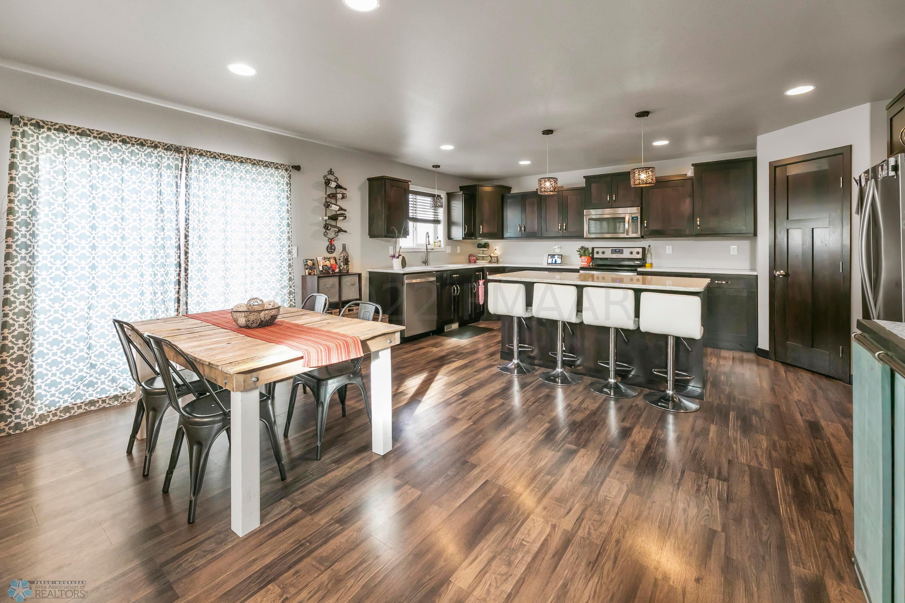 Kitchen/Dining