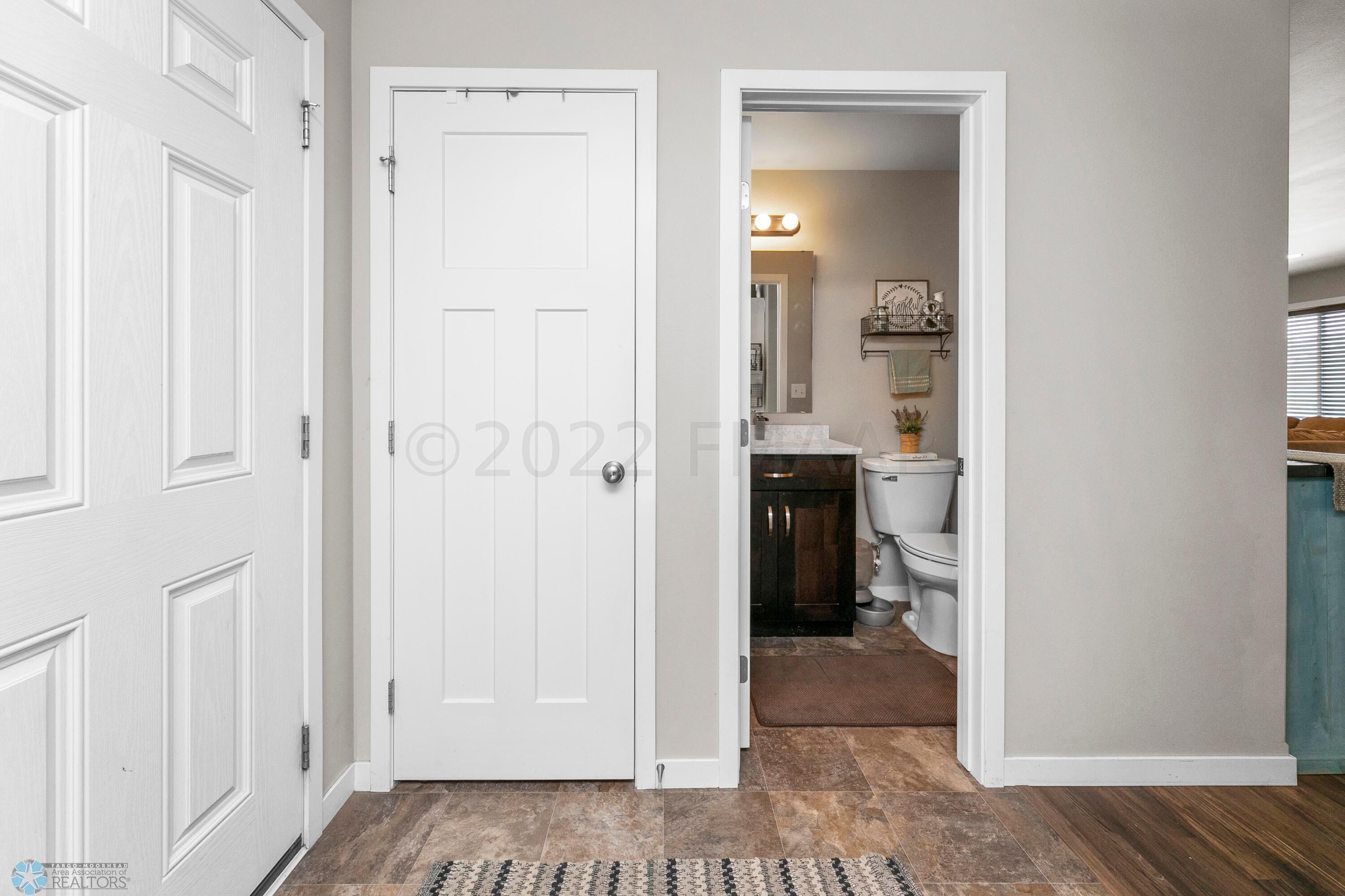 Hallway/Bathroom