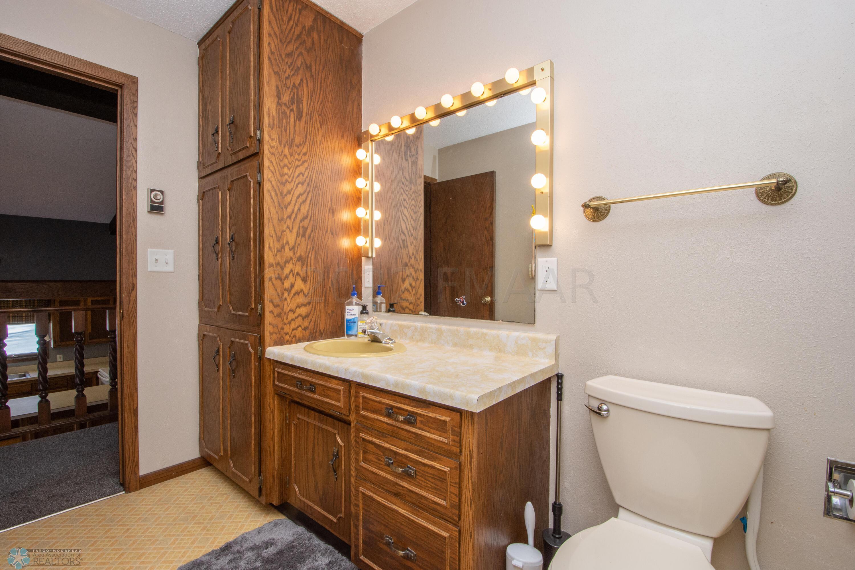 full bathroom up