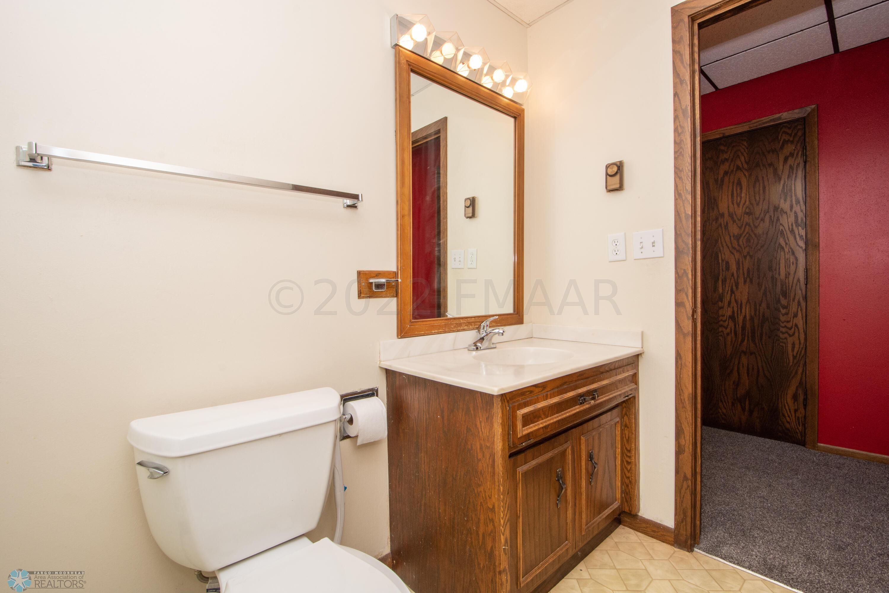 lower 3/4 bathroom