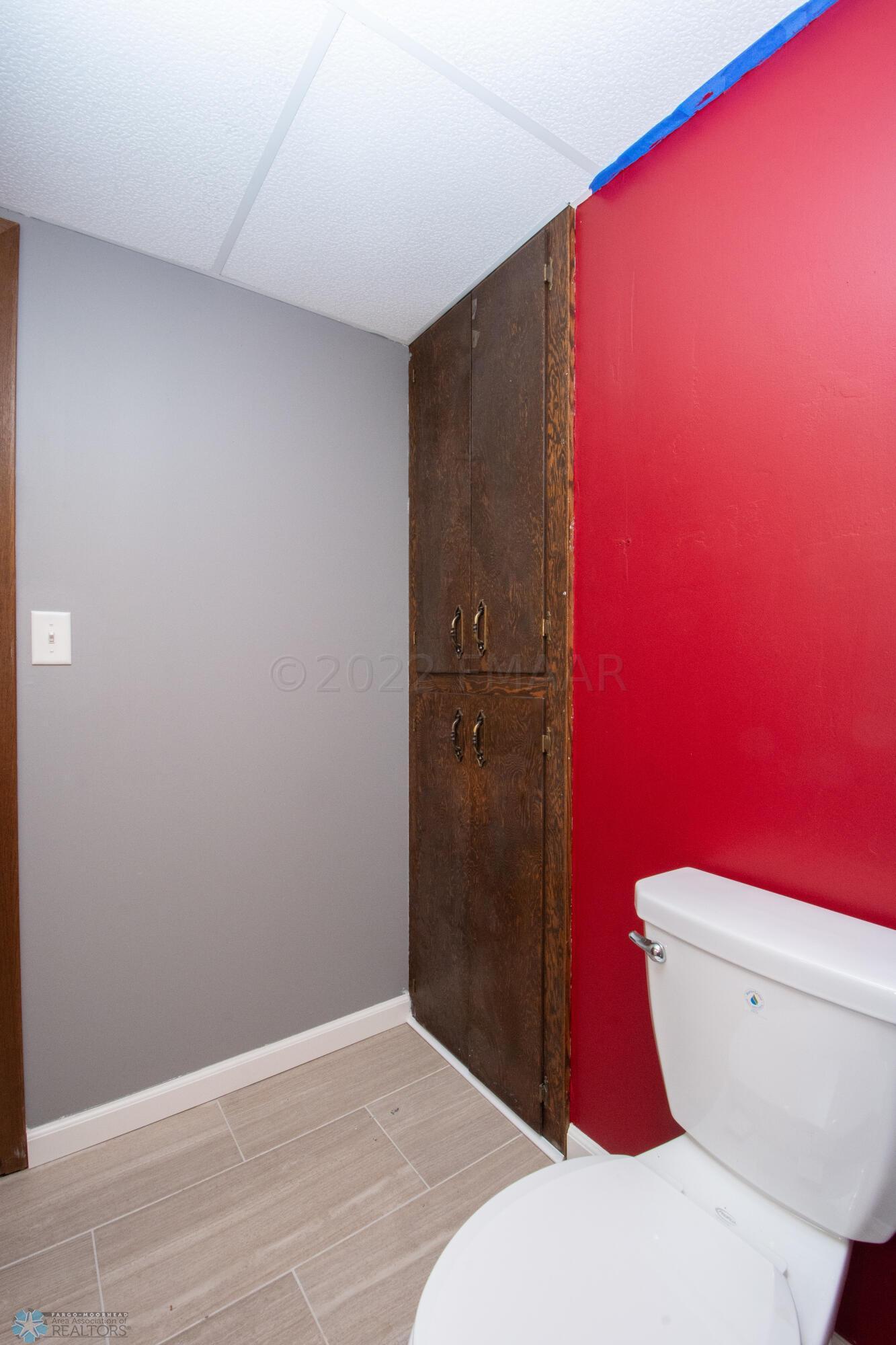 1/2 bath