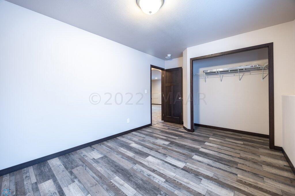 Lower bedroom2