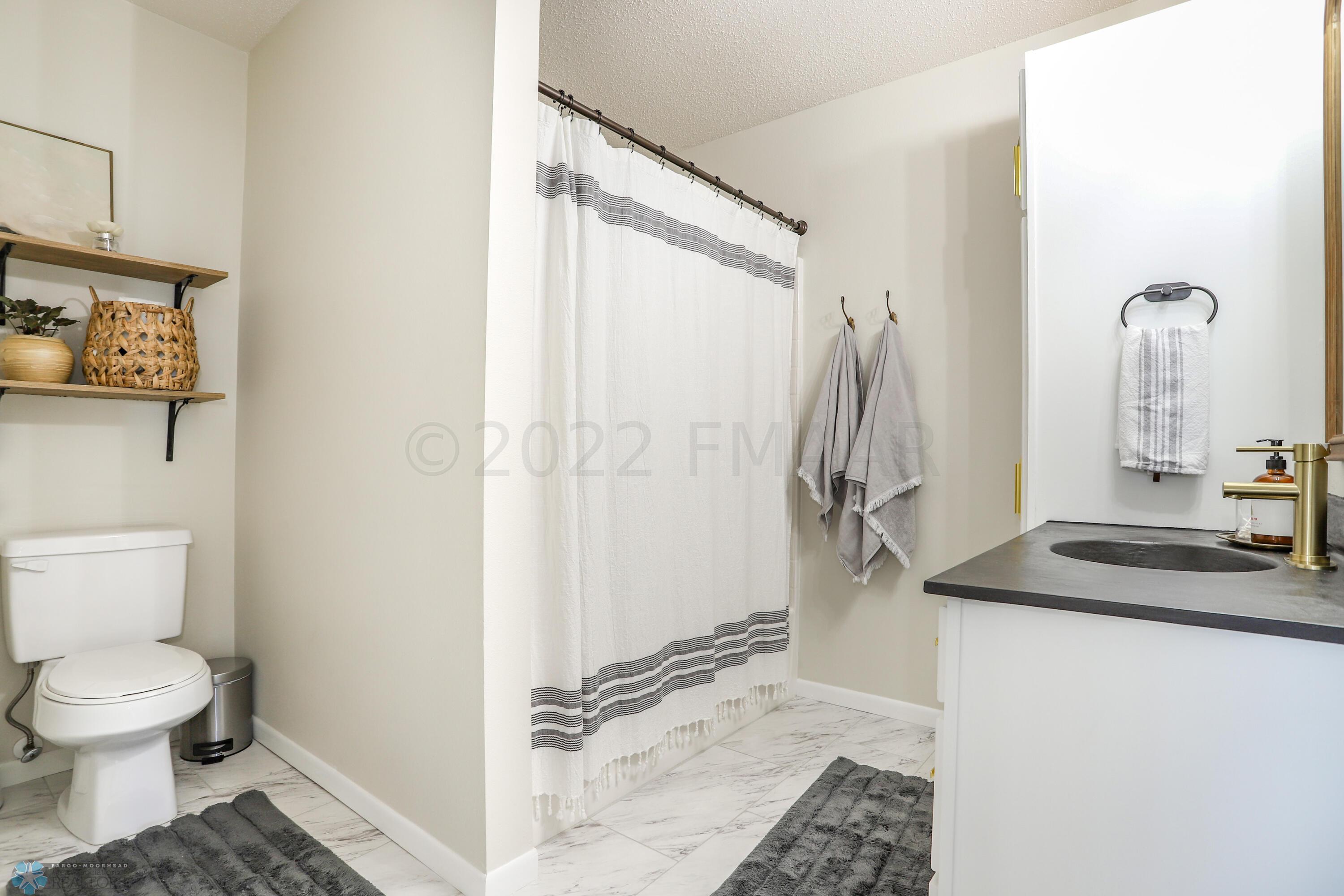 Refreshed Hollywood Bath