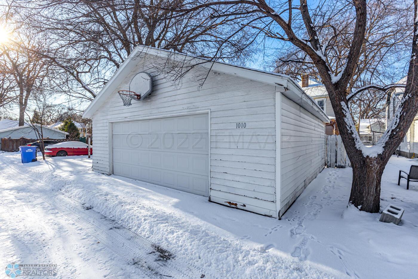 Garage
