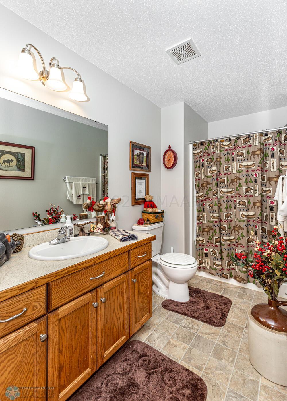(19) 3:4 Bath
