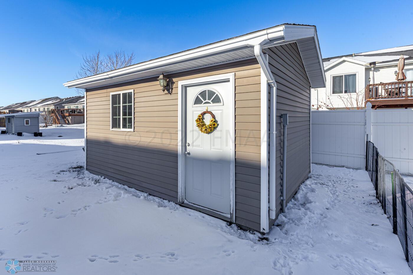 (26) Shed