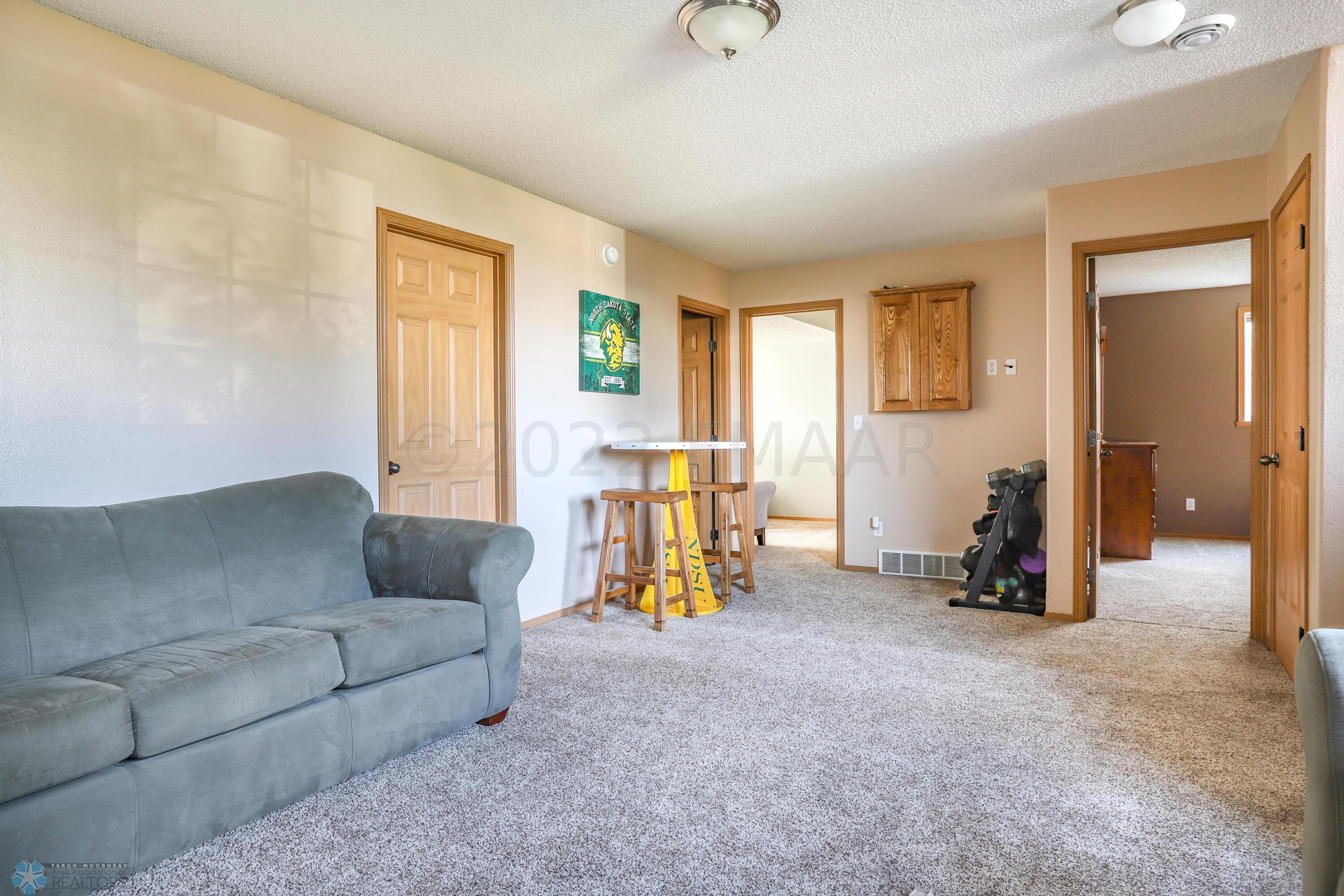 Family Rooom (3)