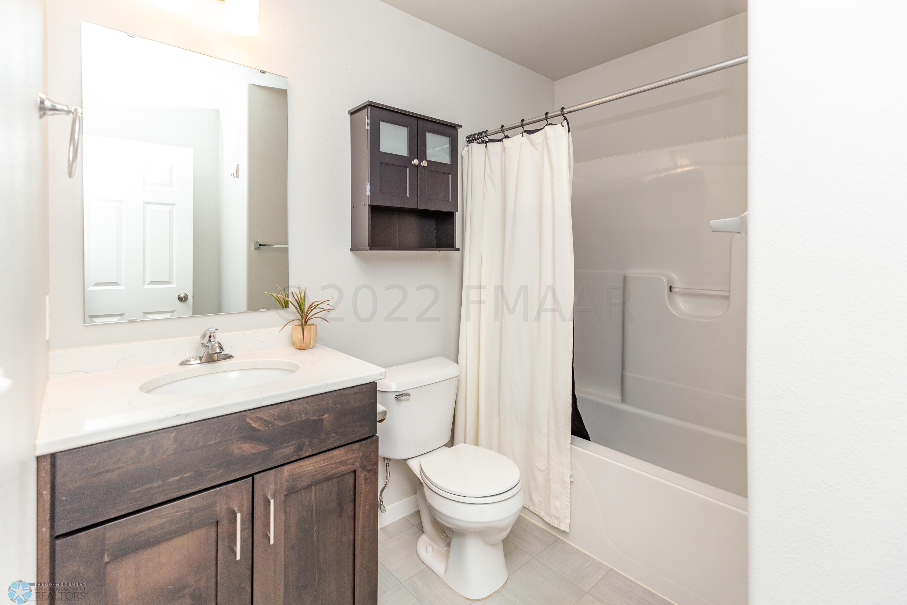 2nd bathroom main floor