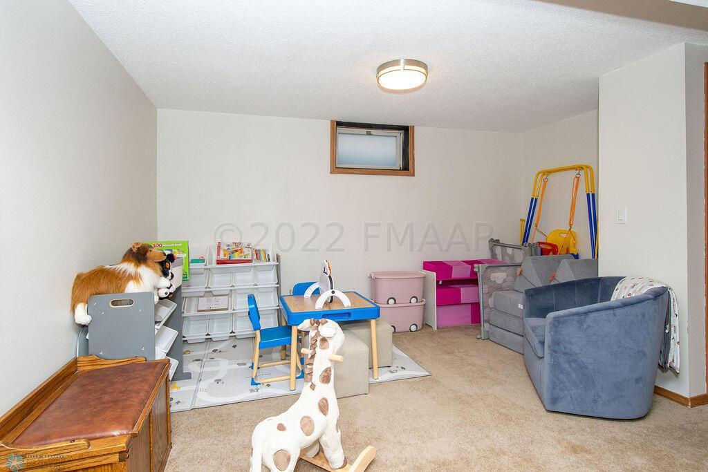paly room/flex area