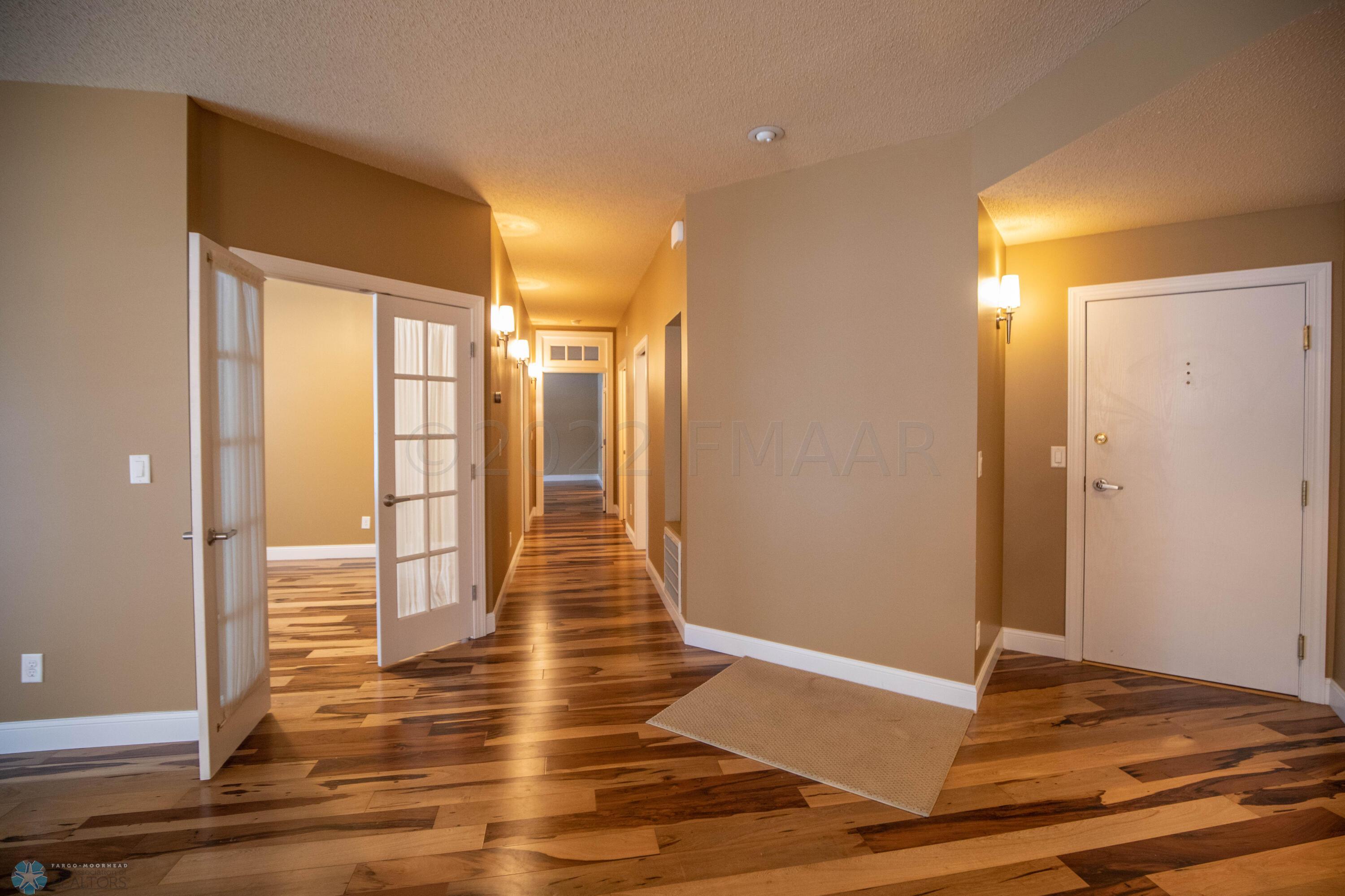 Entry/Hallway