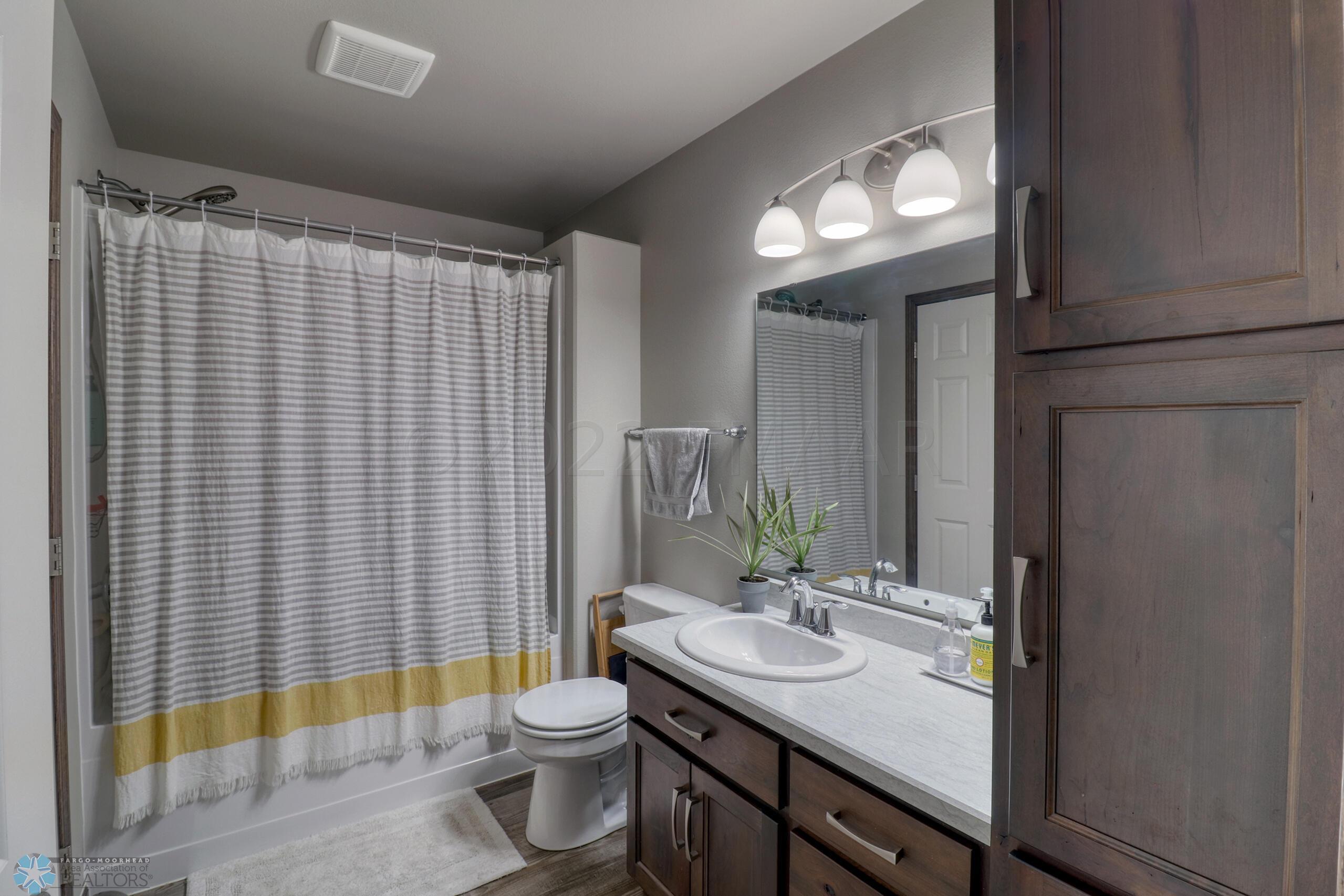 Bathroom1_1