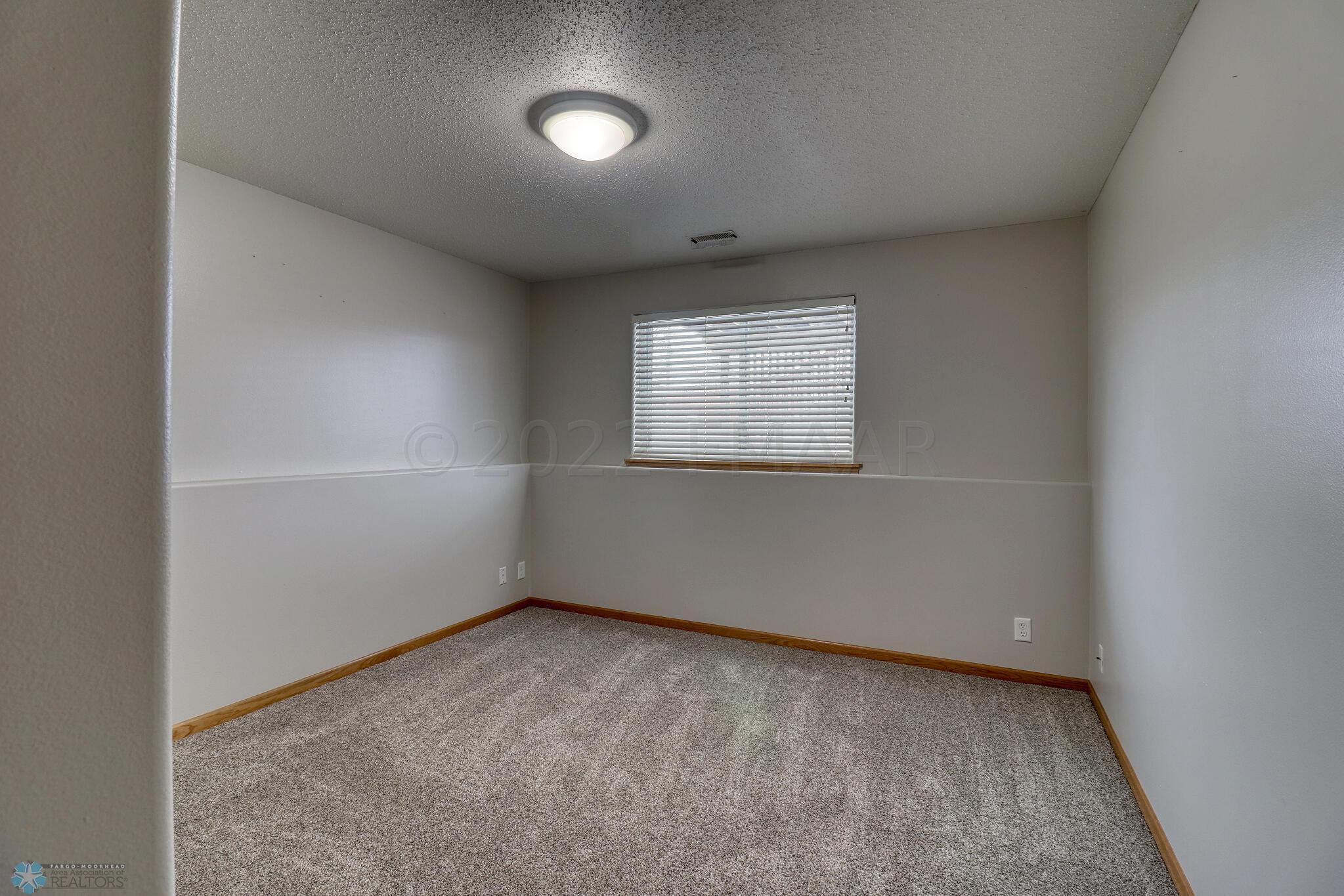 Basement Bedroom2_1