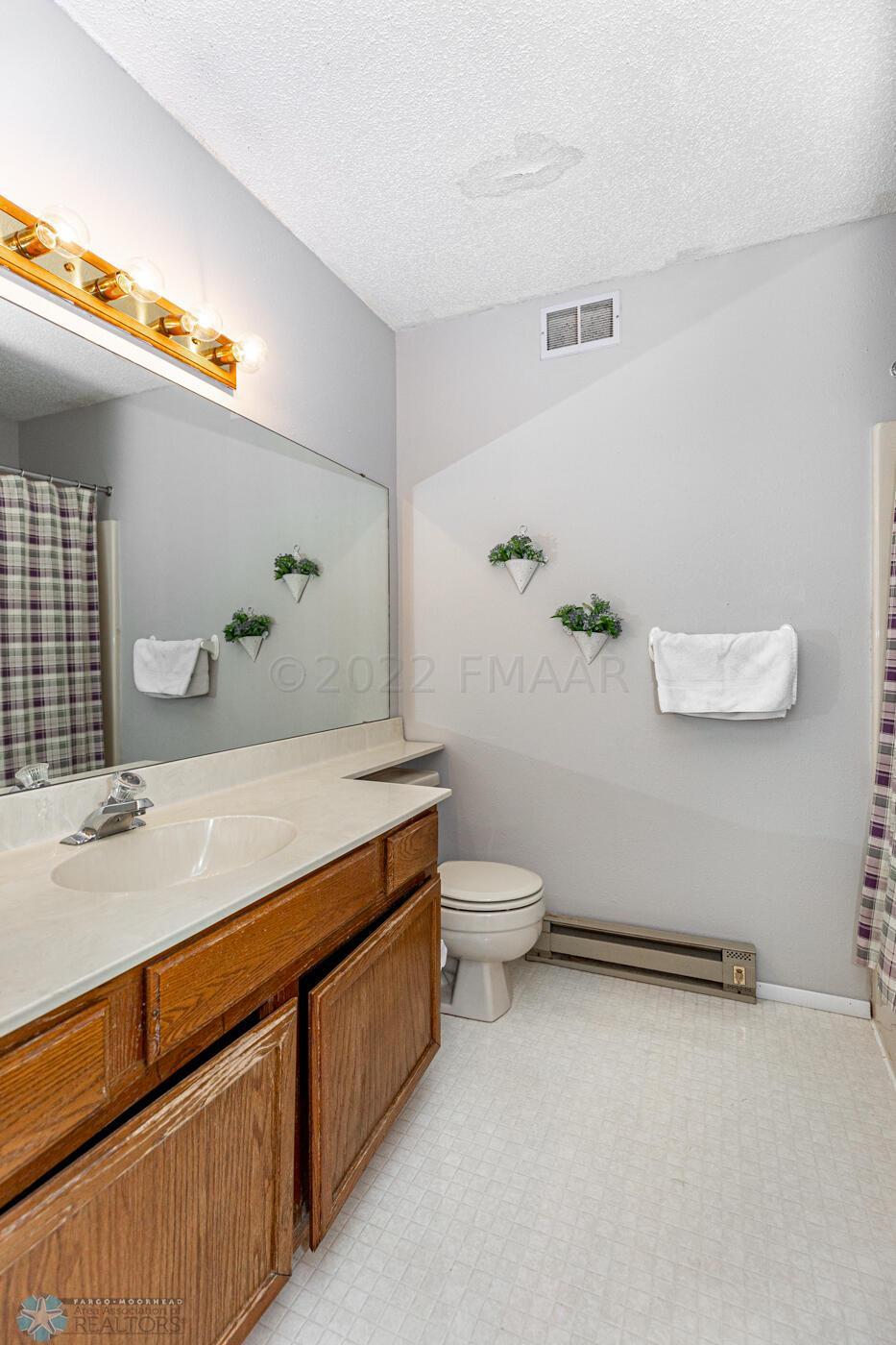 Bath 1 upper