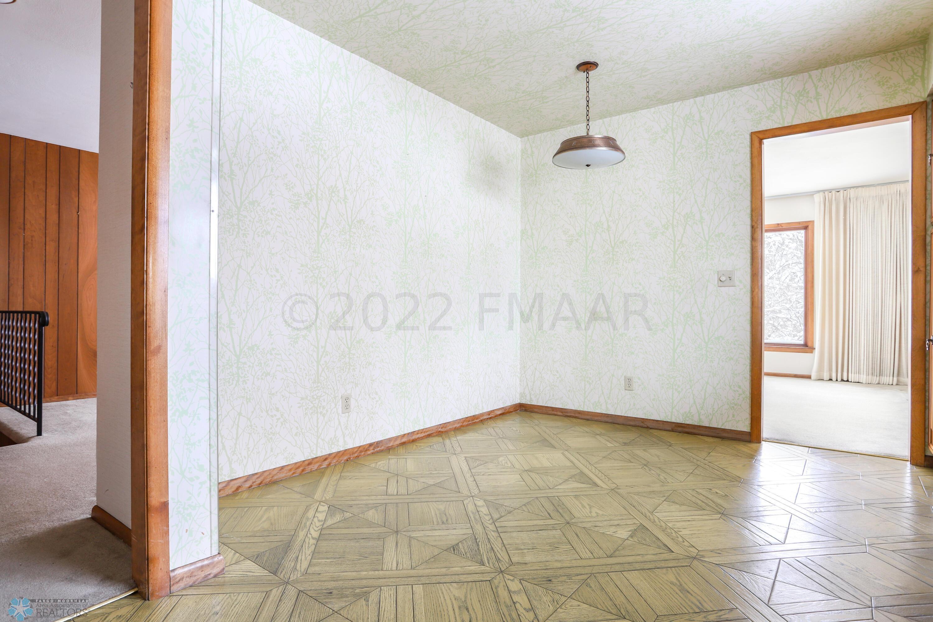 EAting Area