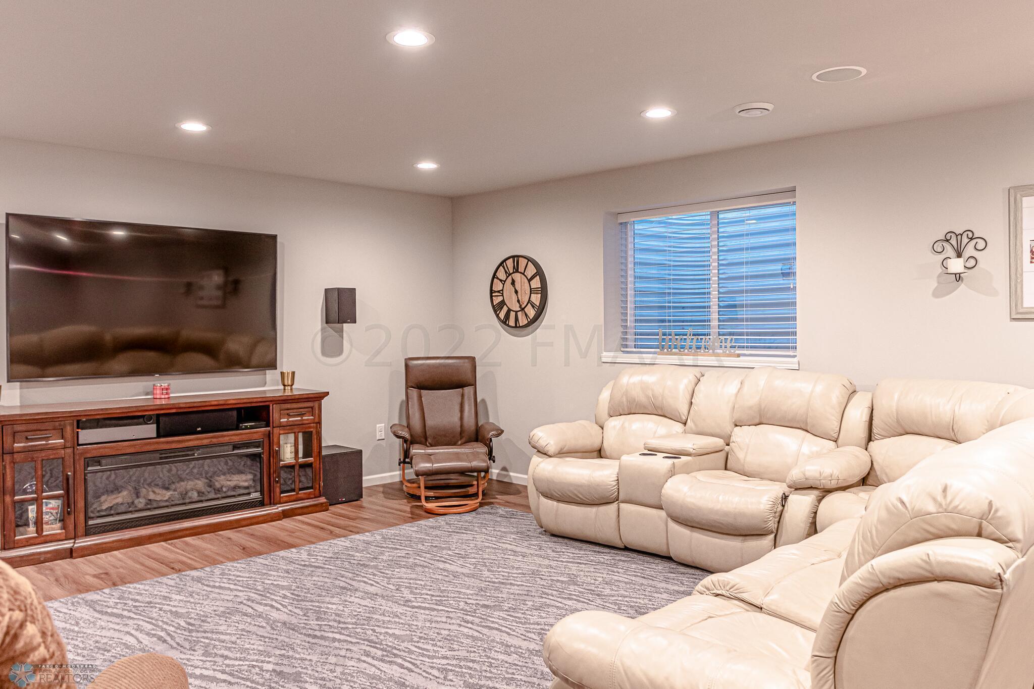 1311 29th Ave. W, West Fargo, ND 58078-3