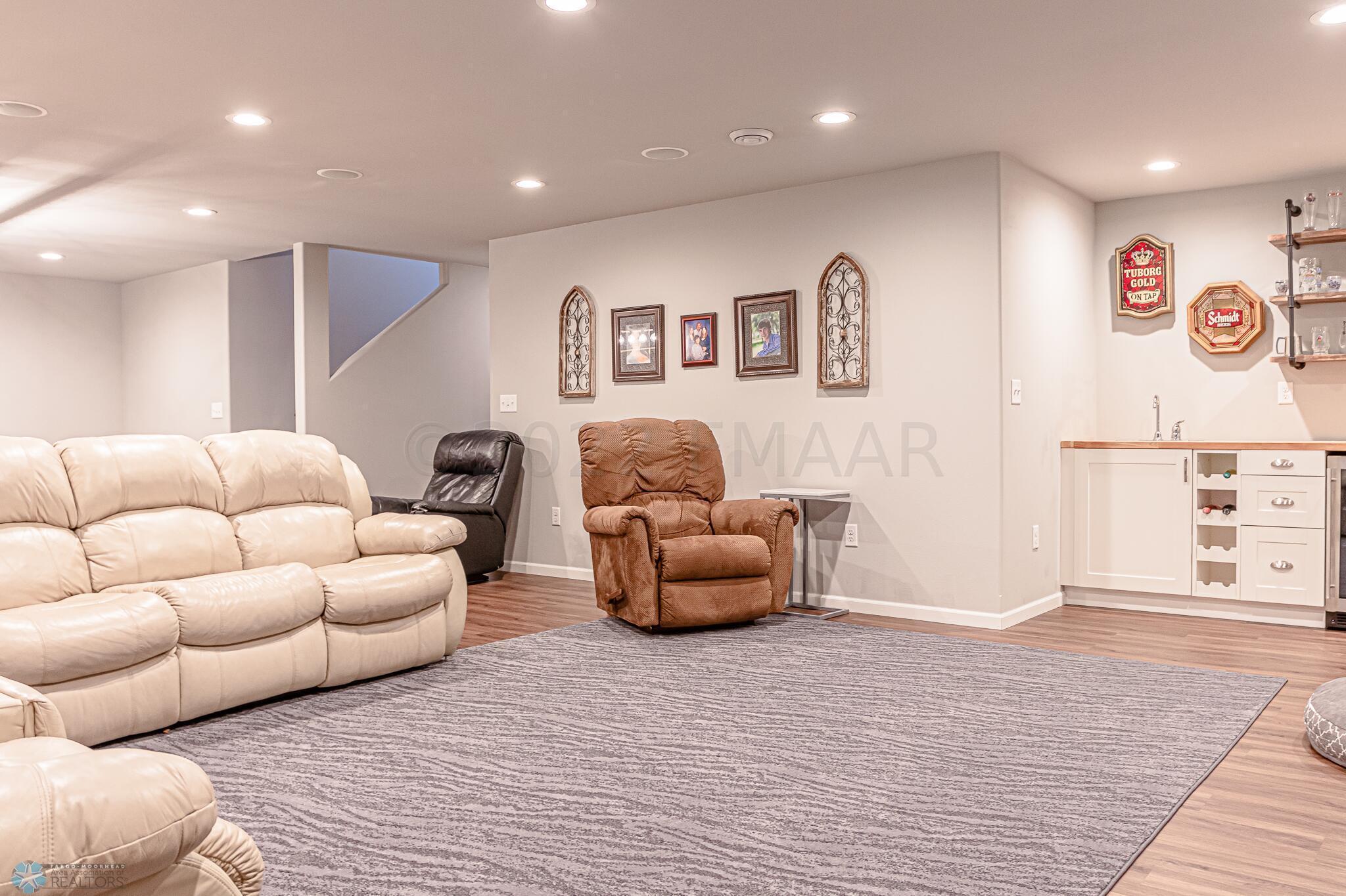 1311 29th Ave. W, West Fargo, ND 58078-3