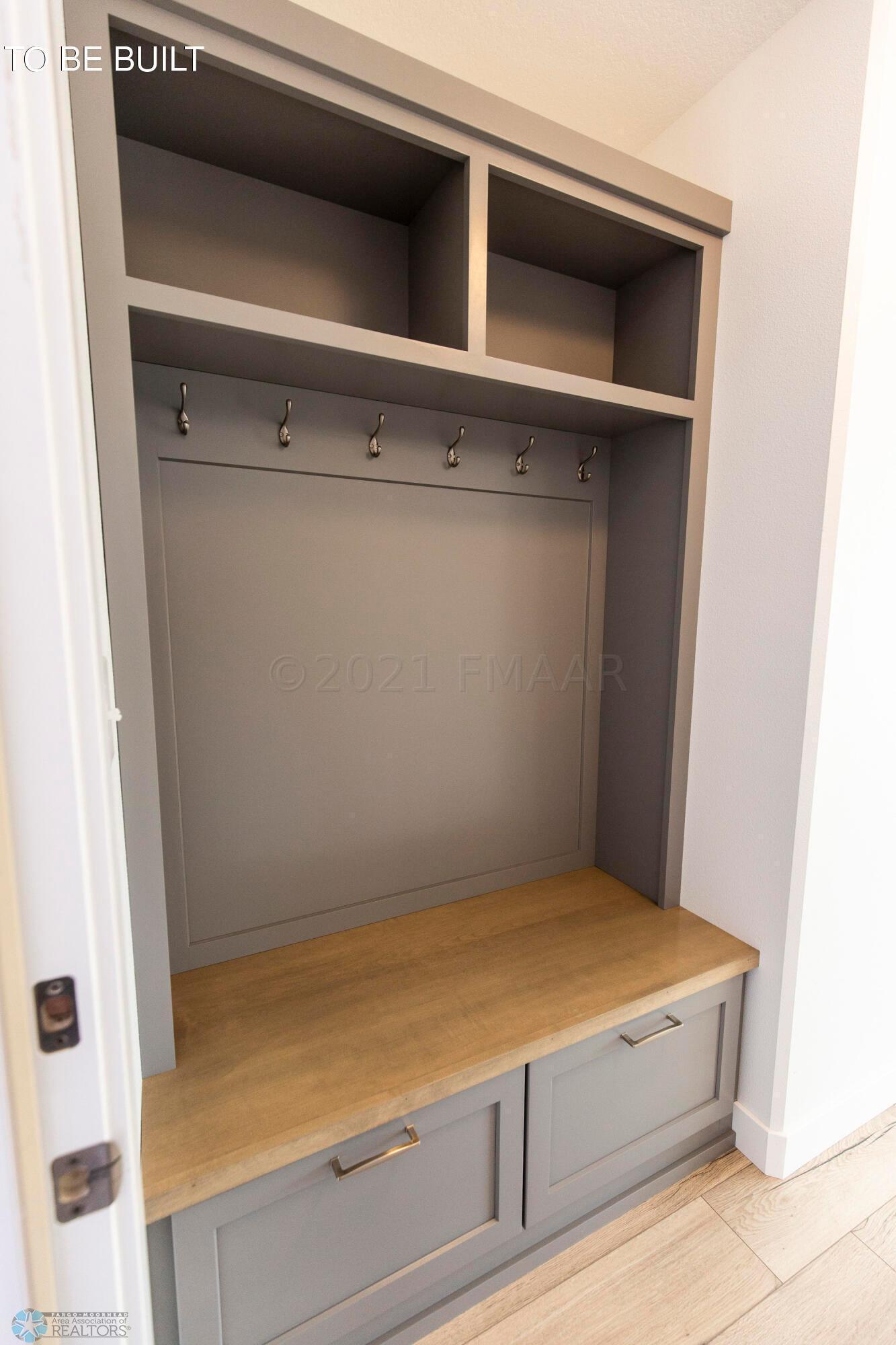 Locker/Cubbies