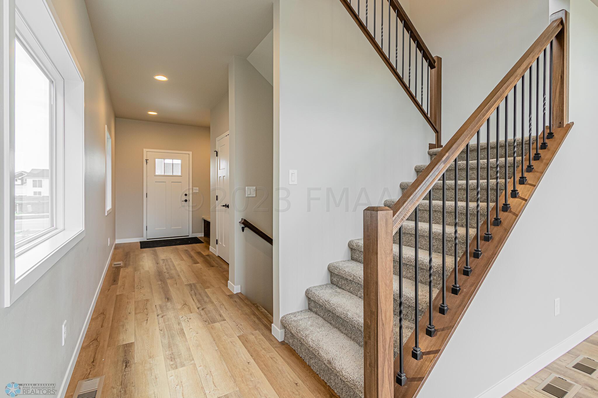 7372 27th St S, Fargo, ND 58104-44