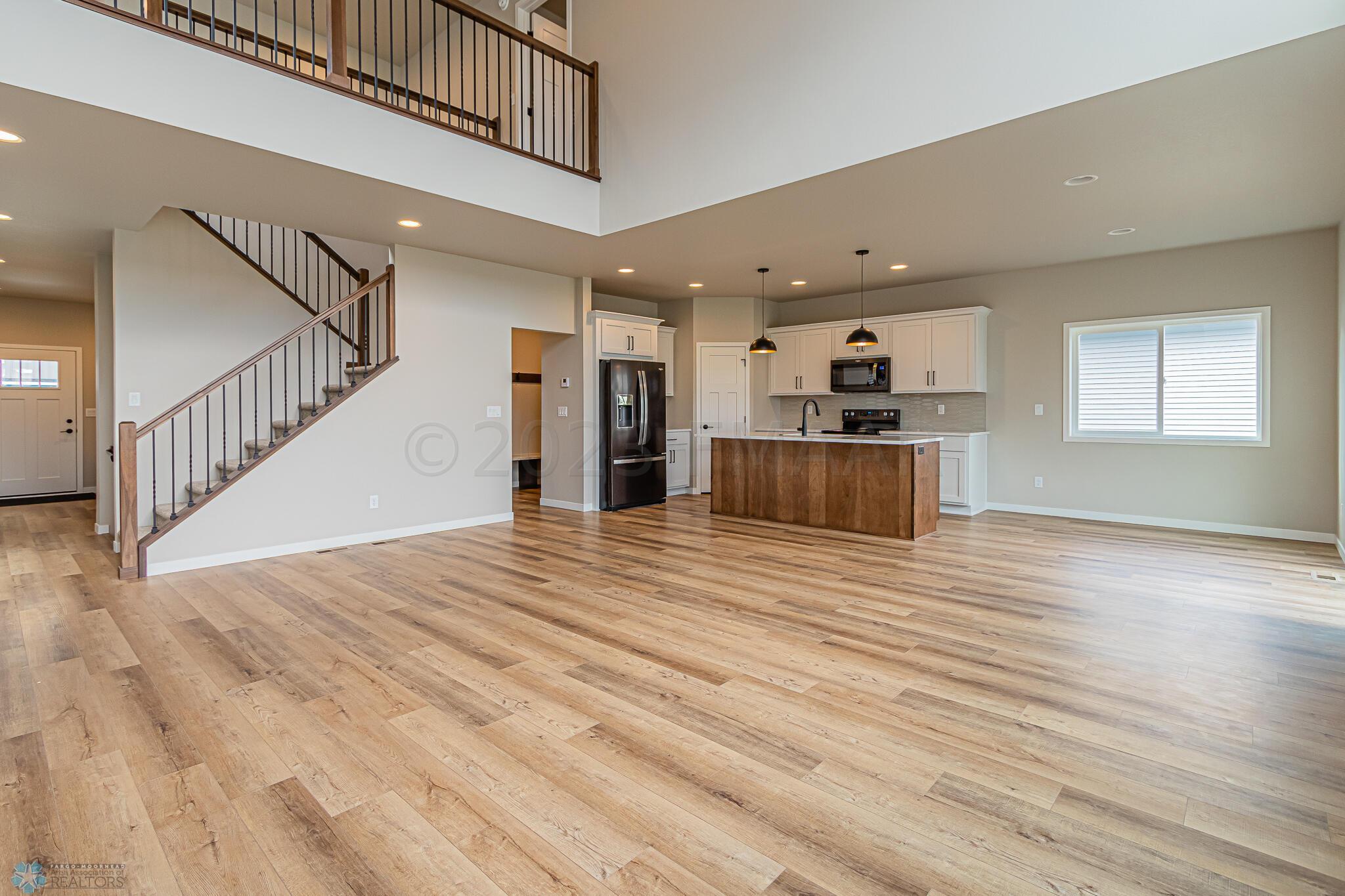 7372 27th St S, Fargo, ND 58104-42