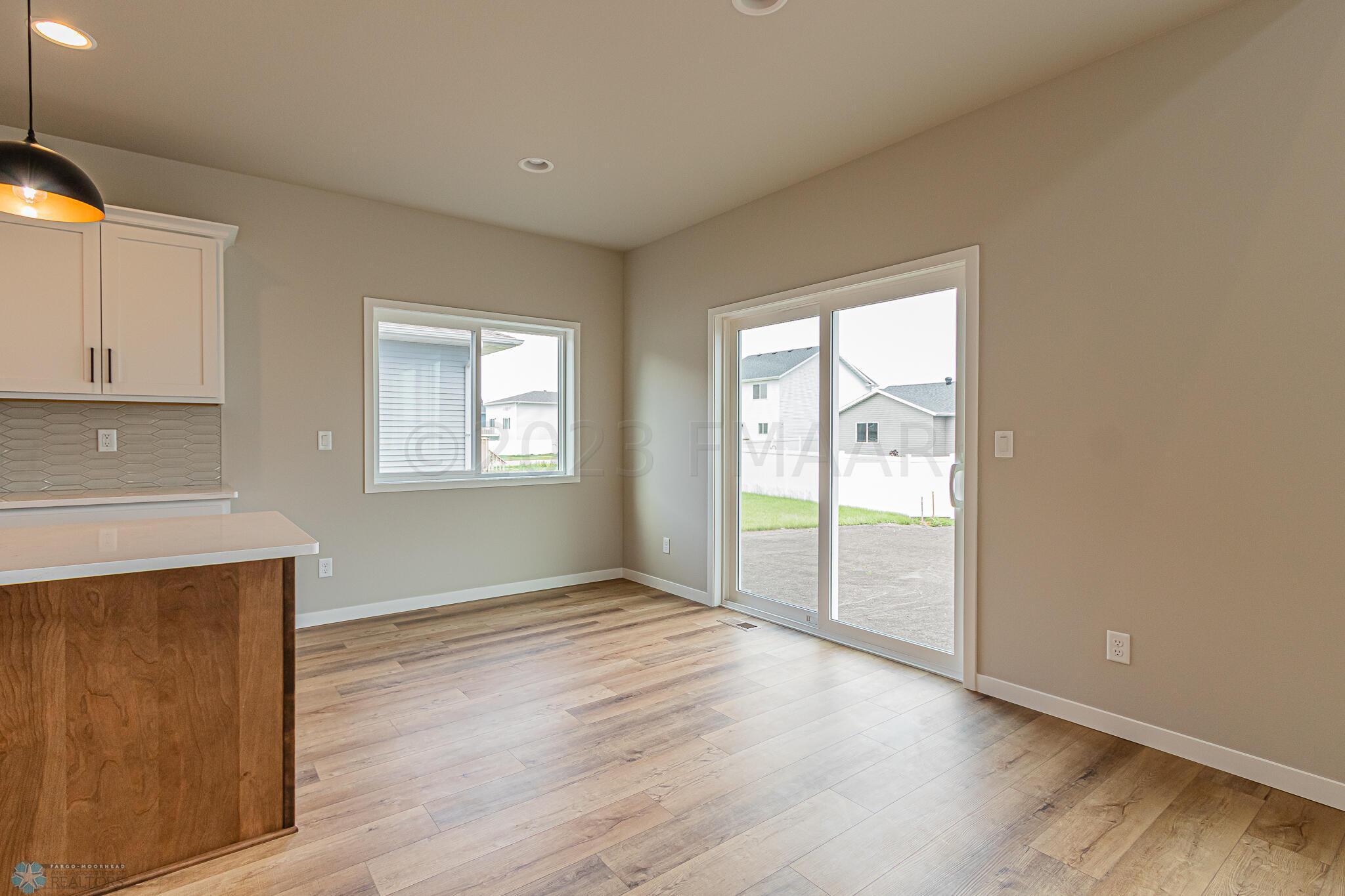 7372 27th St S, Fargo, ND 58104-39