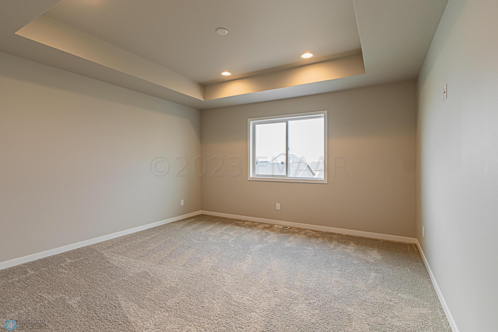 7372 27th St S, Fargo, ND 58104-27